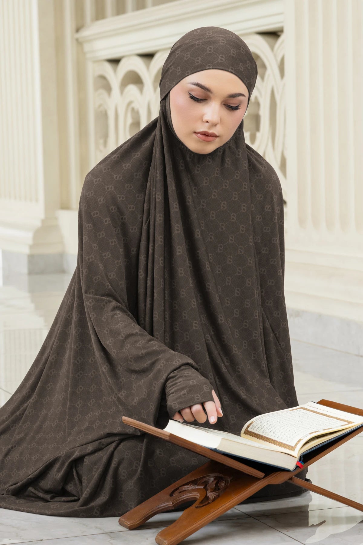 Beverly Prayer Robe - Cocoa