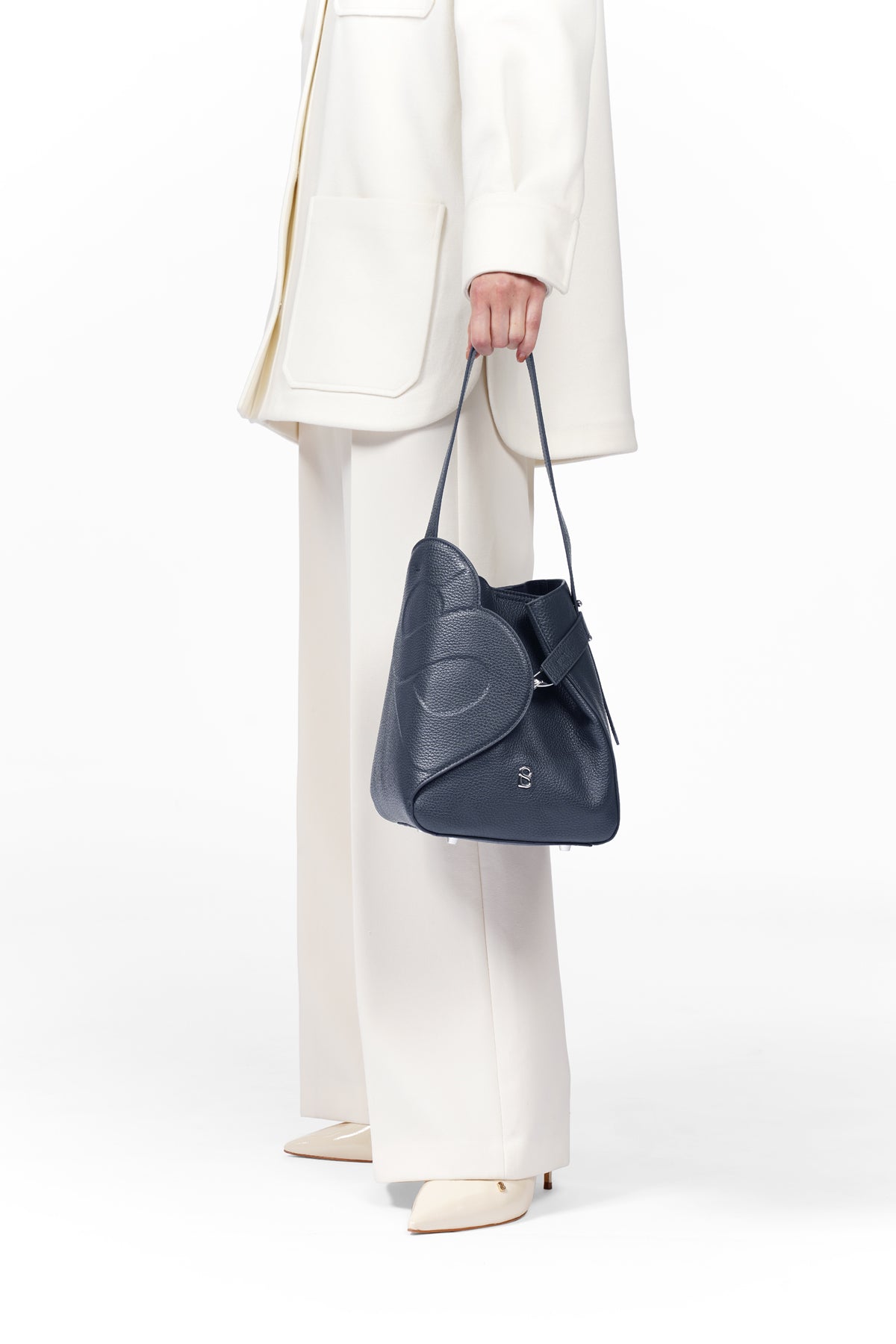 Britney Çanta - Pilot