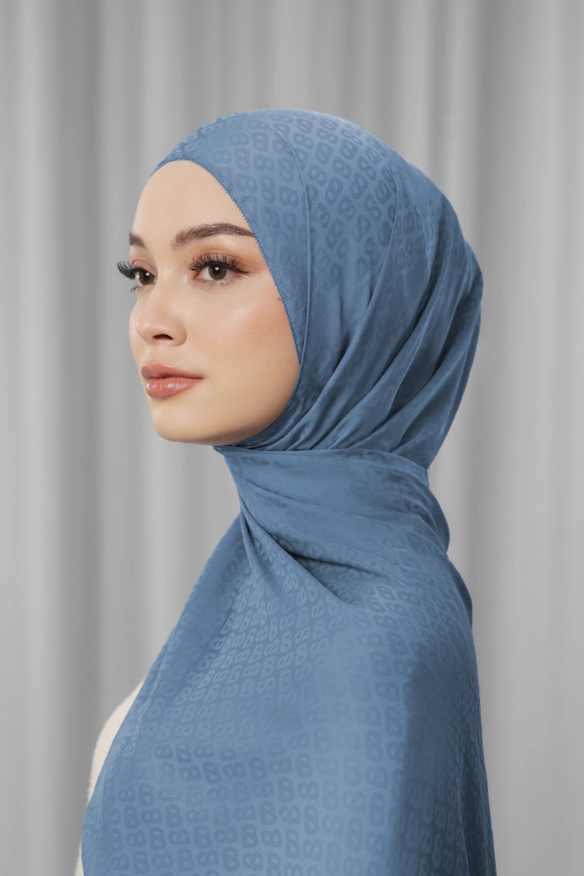 Tapis Satin Jacquard Shawl - Denim