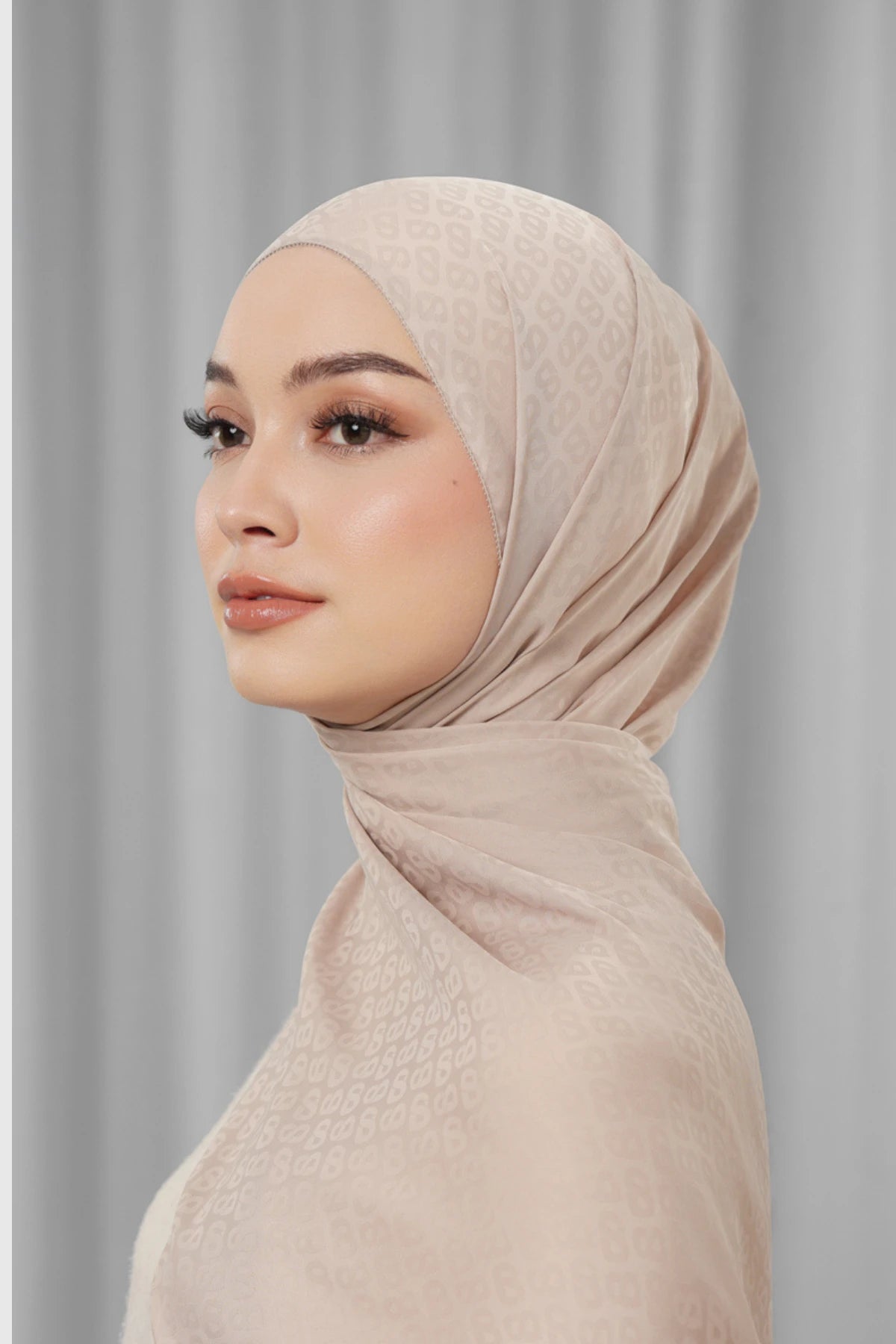 Tapis Satin Jacquard Shawl - Etherea