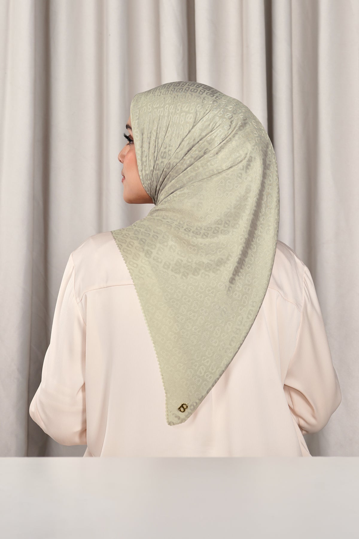 Everyday Tapis Embossed 2.0 - Aluminum