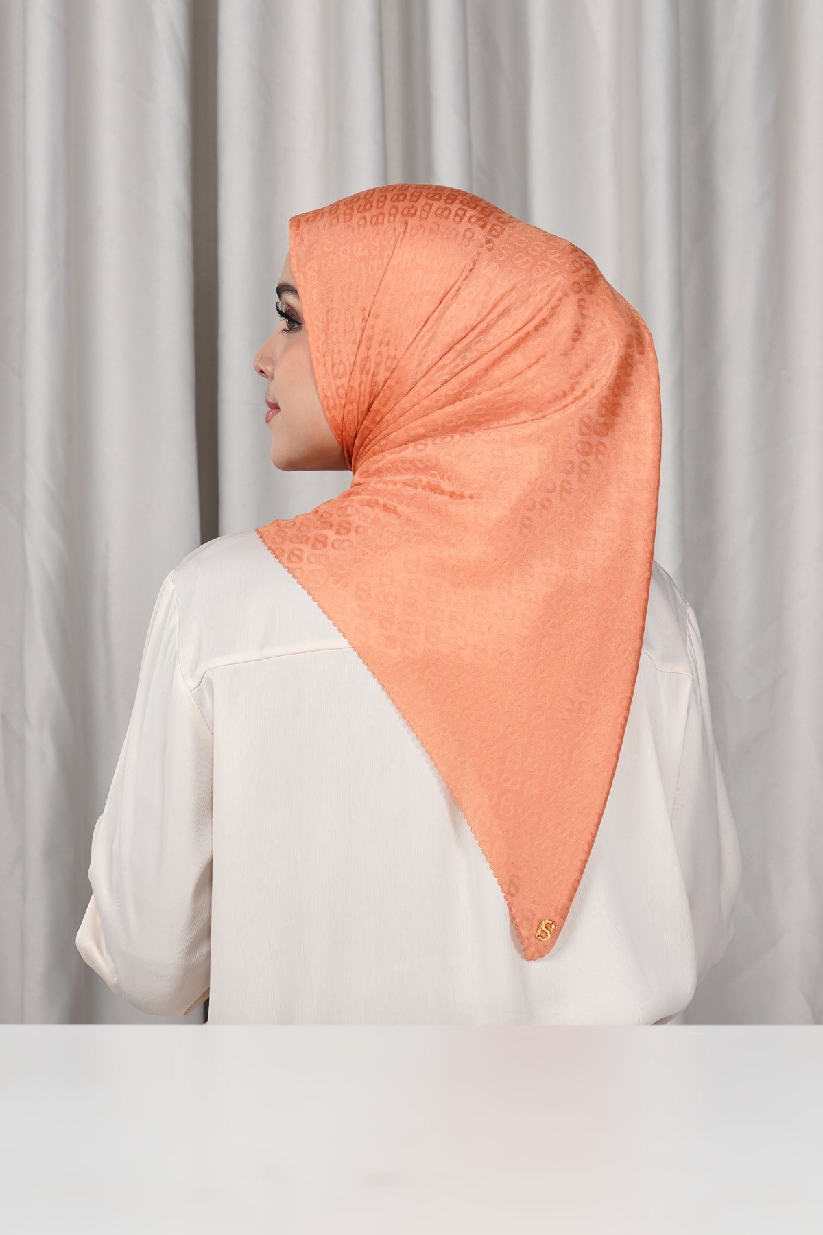 Everyday Tapis Embossed 2.0 - Caramel