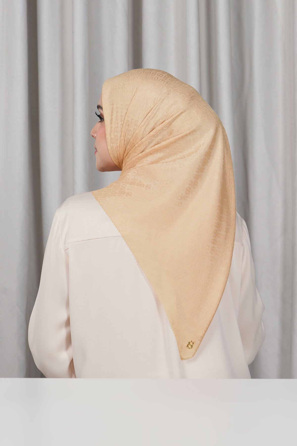 Everyday Tapis Embossed 2.0 - Hazelnut