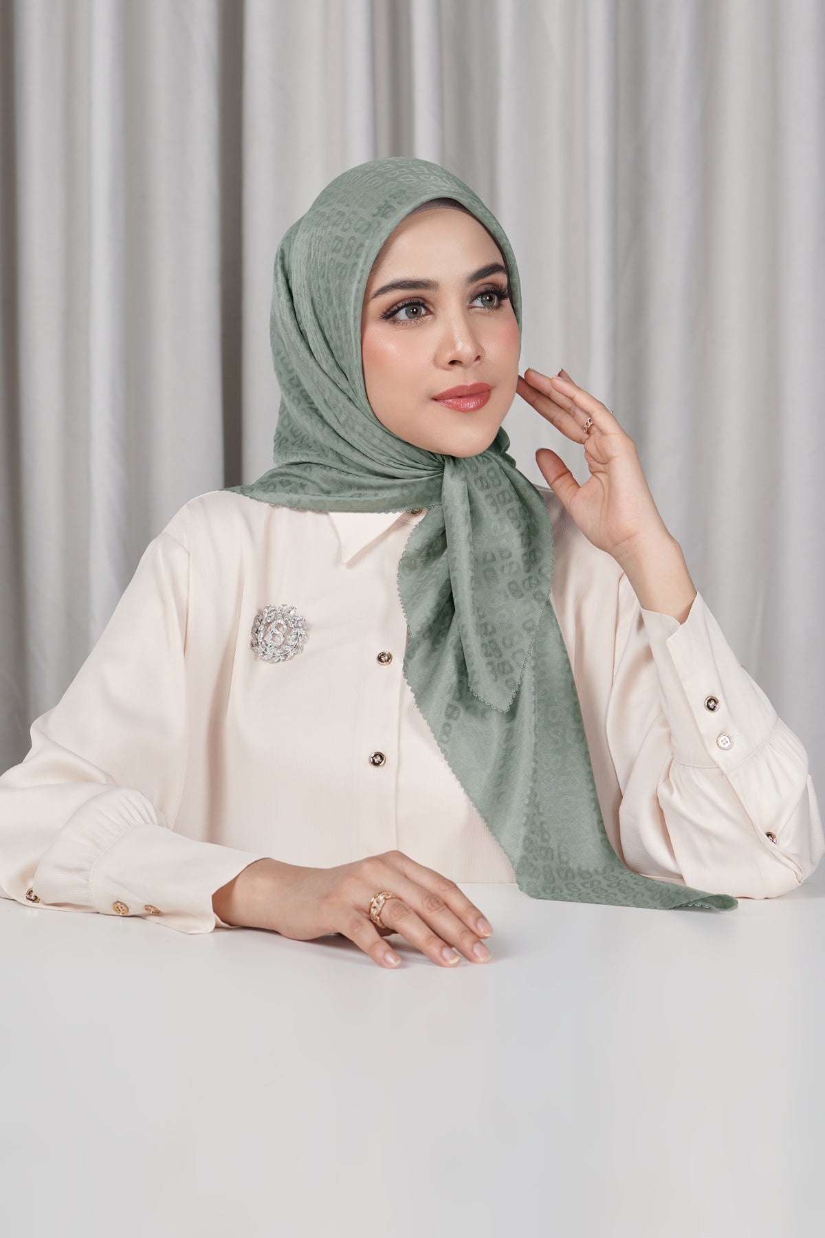 Everyday Tapis Embossed 2.0 - Shadow