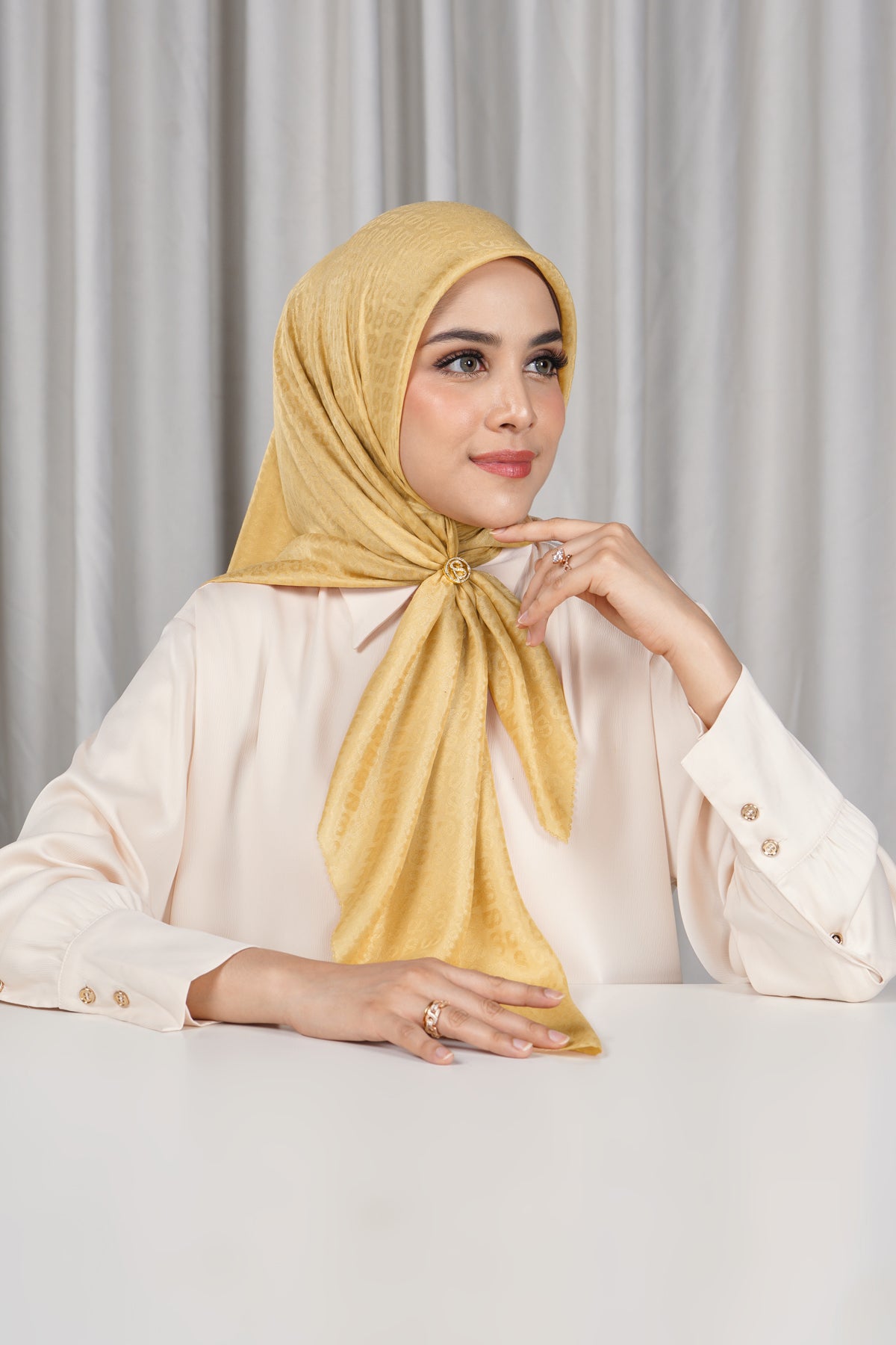 Everyday Tapis Embossed 2.0 - Curry