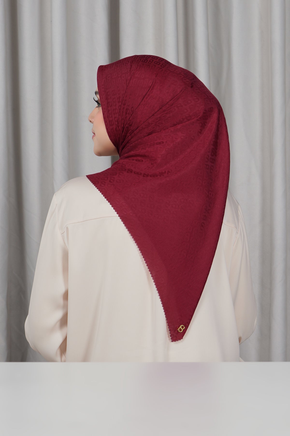 Everyday Tapis Embossed 2.0 - Red Dahlia