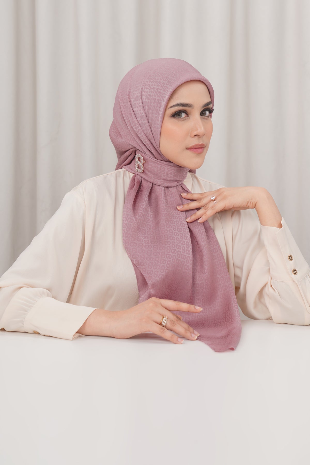 Kelly Jacquard Square - Dusty Rose