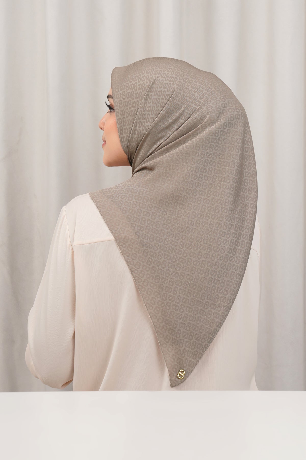 Kelly Jacquard Square - Fungi