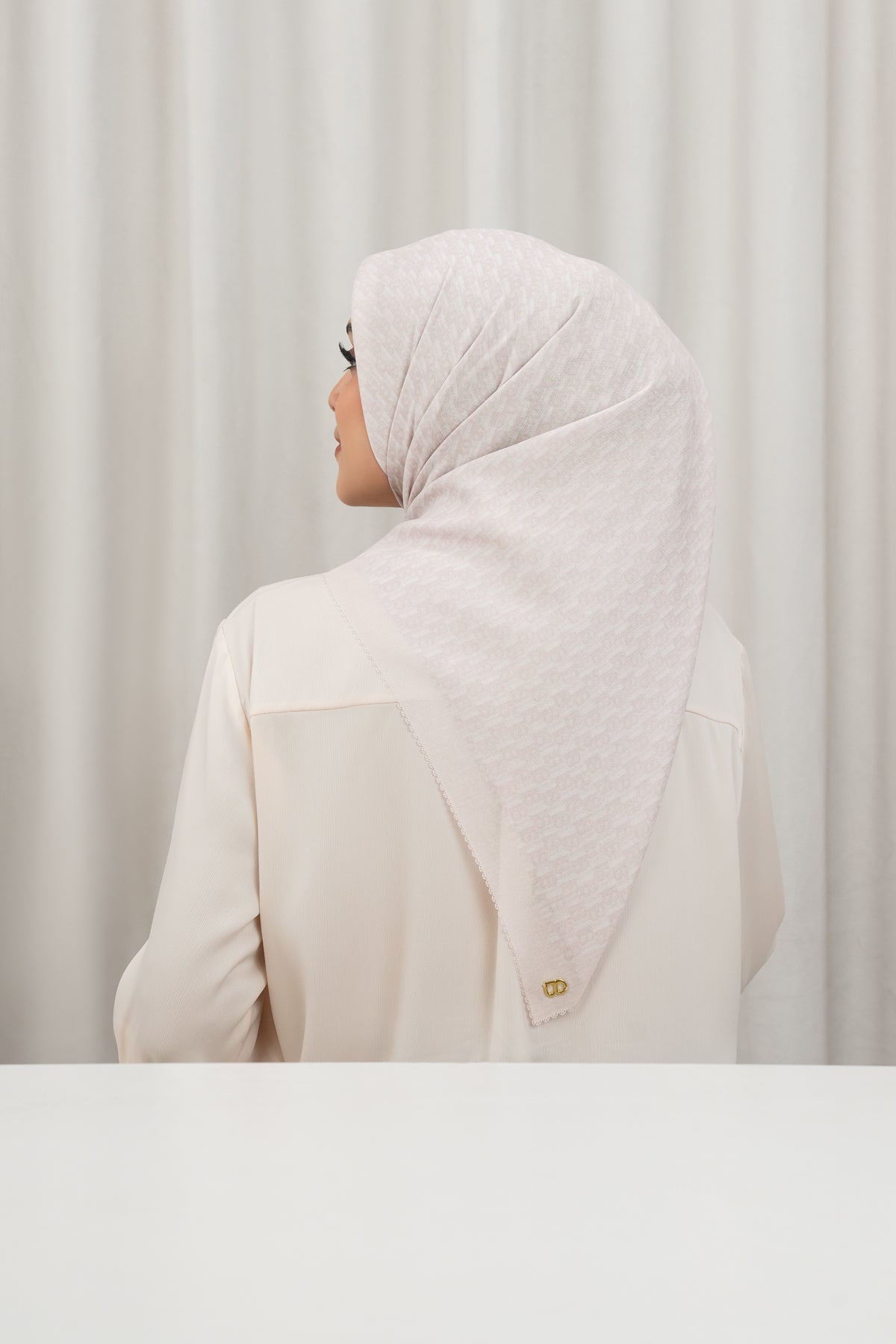 Leena Monogram Square - Coconut Cream