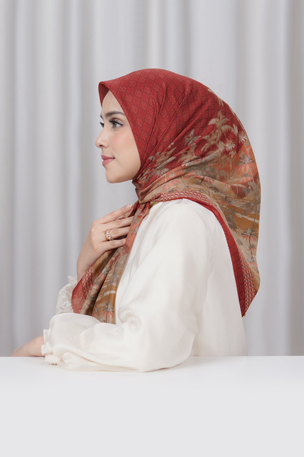 Palm Spring Square - Bridge