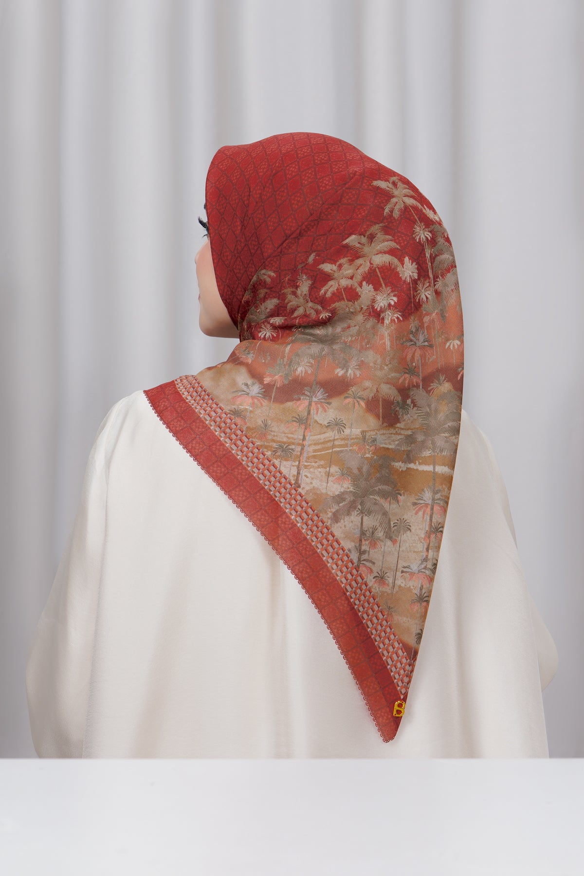 Palm Spring Square - Bridge