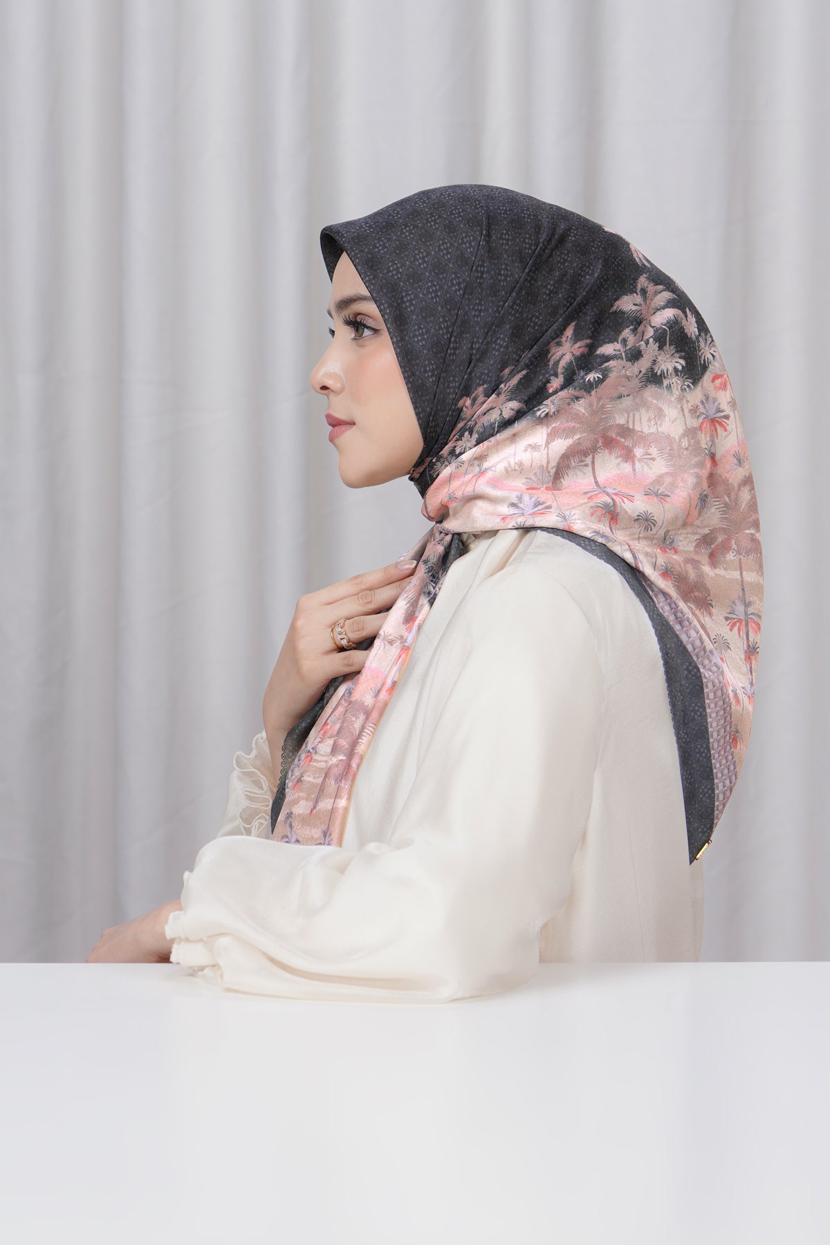 Palm Spring Square - Street