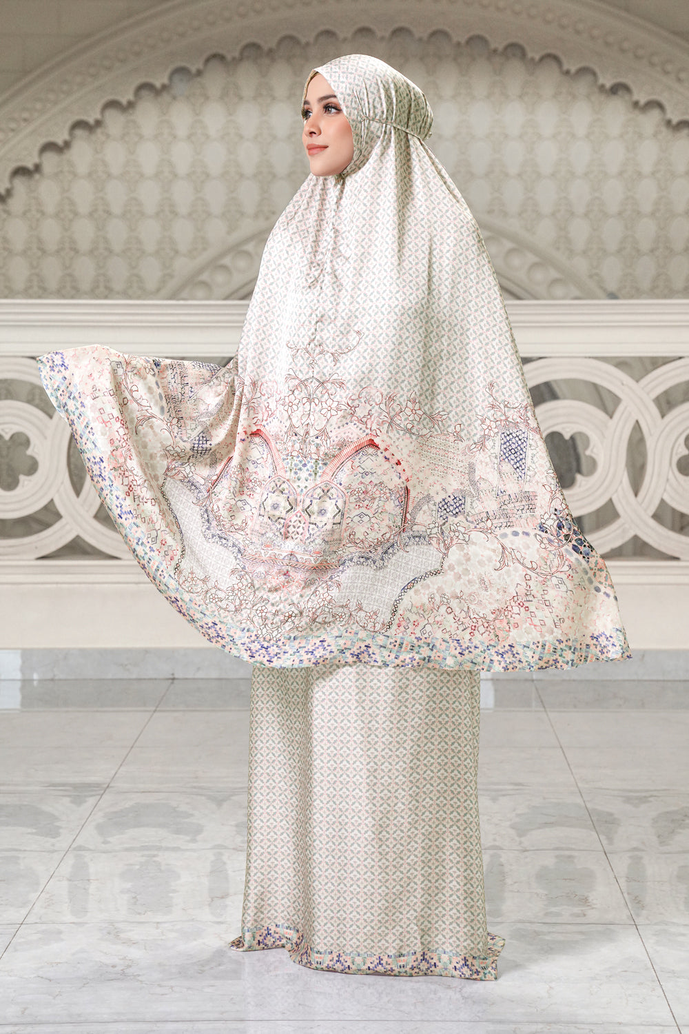 Shamara Prayer Robe - Suzani