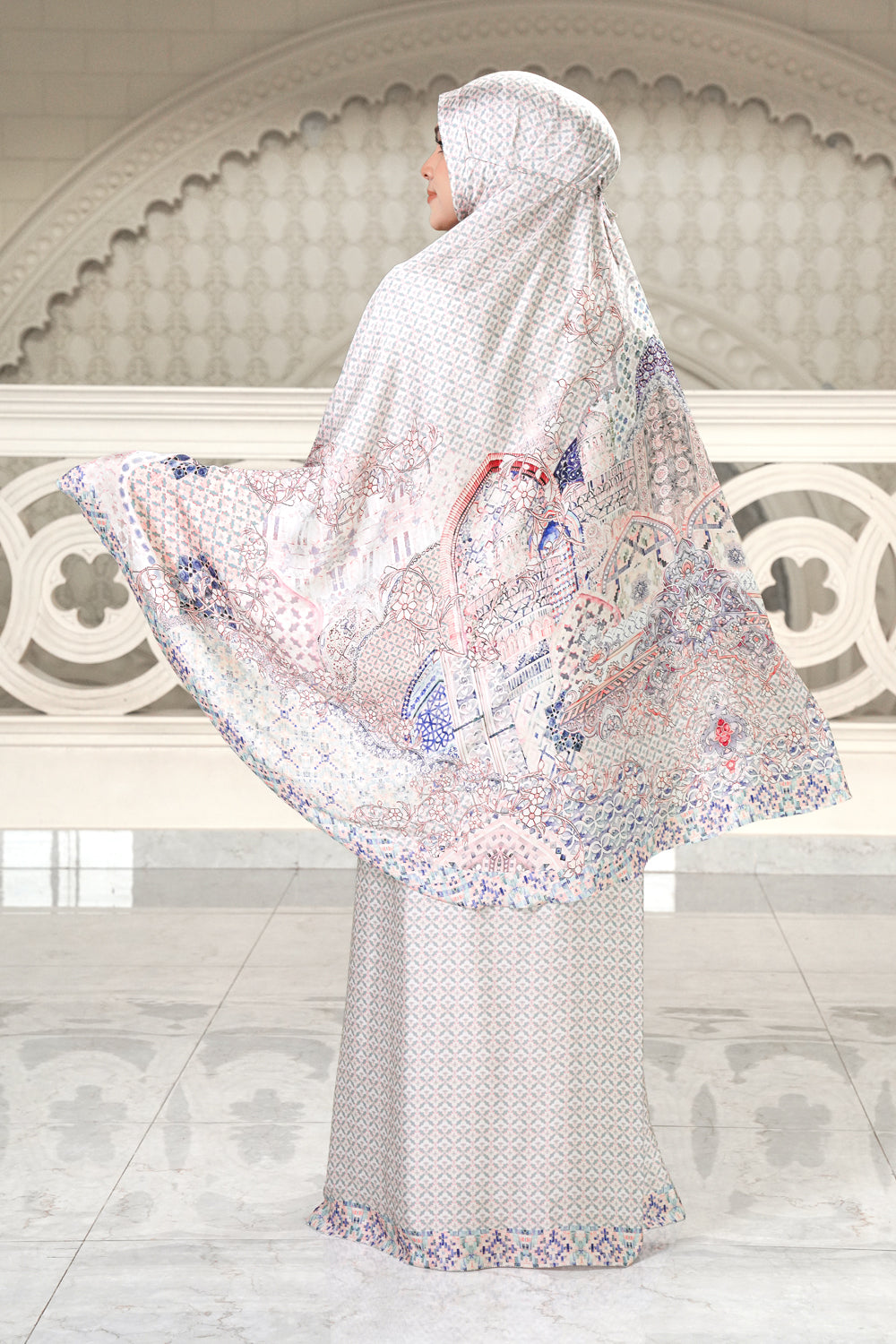 Shamara Prayer Robe - Suzani