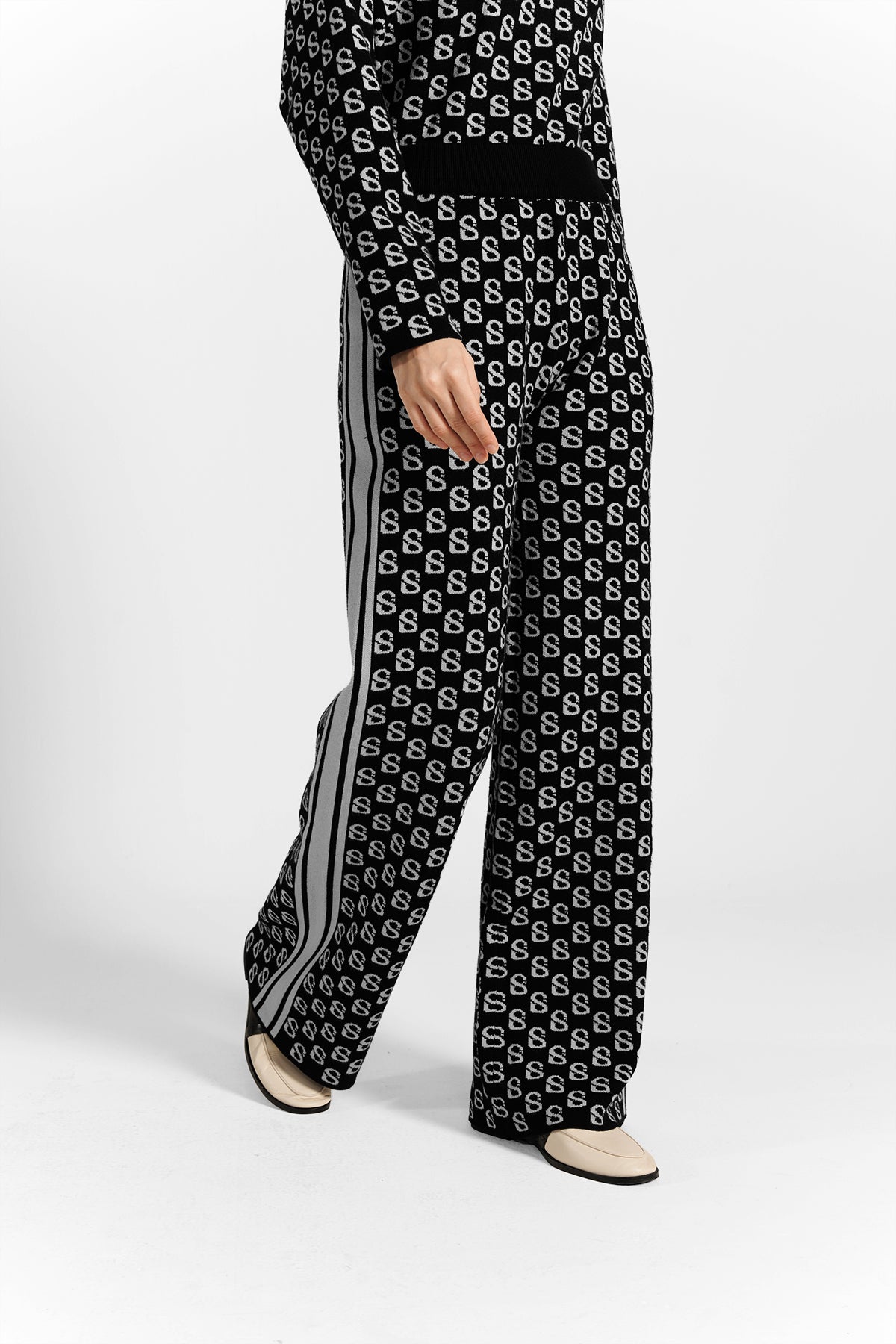 Signature Knit Set - Black