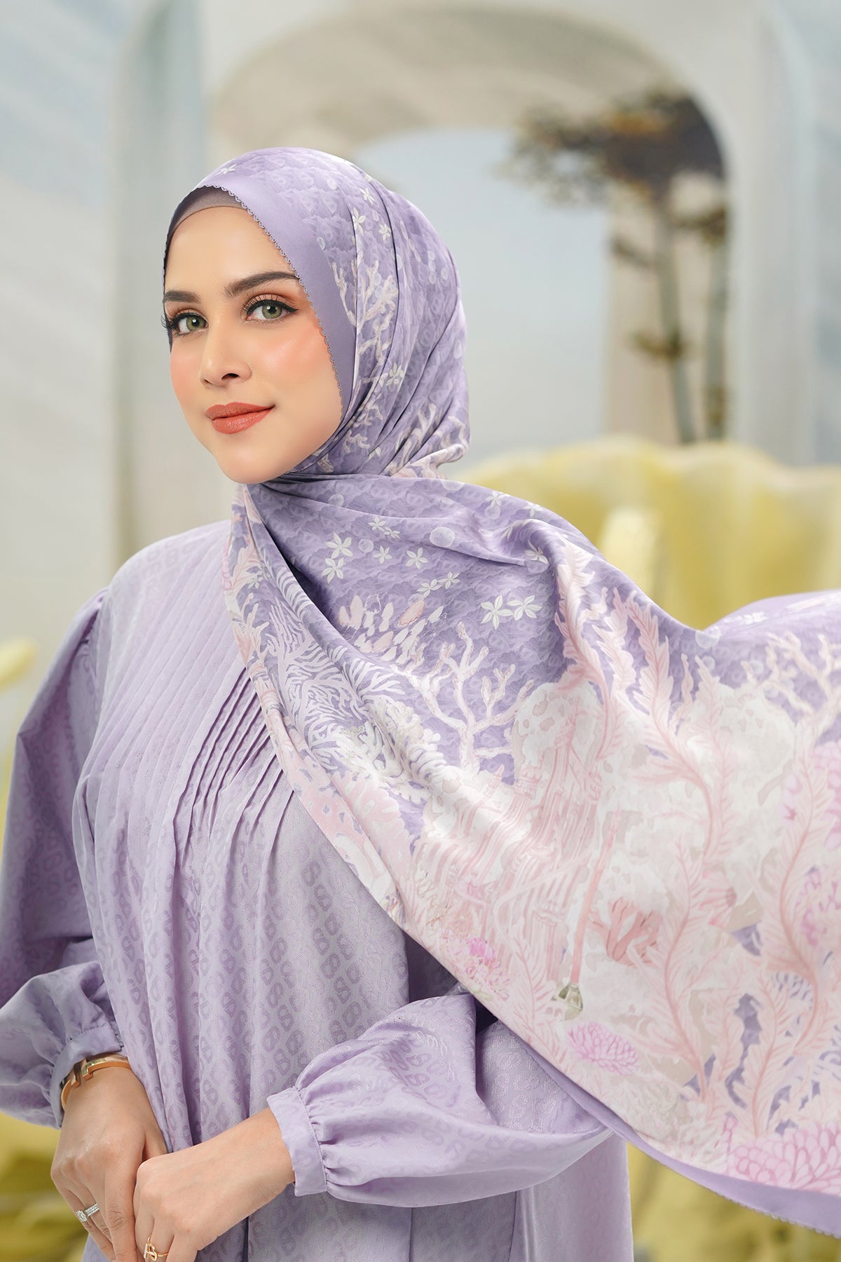 The Little Mermaid 2.0 - Anemone - Satin Shawl