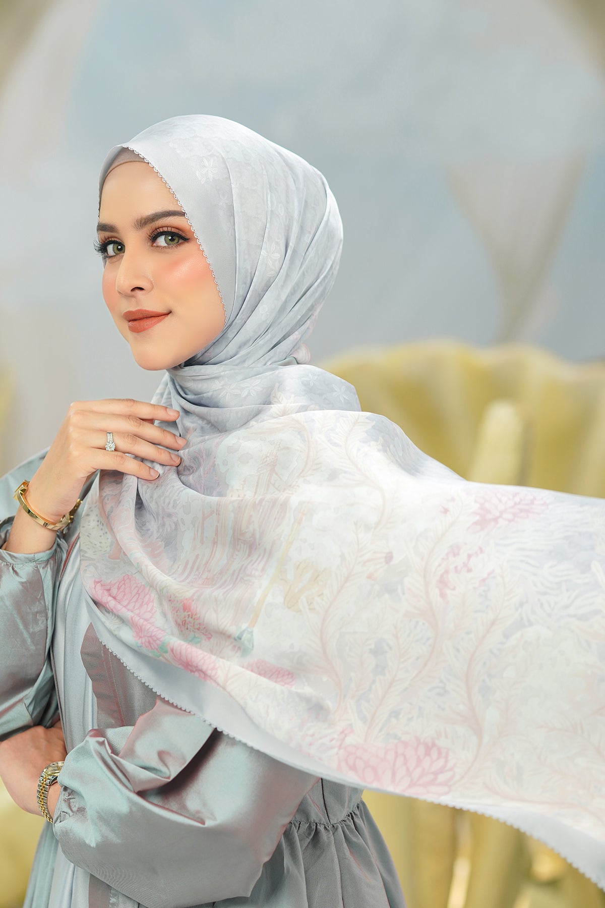 The Little Mermaid 2.0 - Squid - Satin Shawl