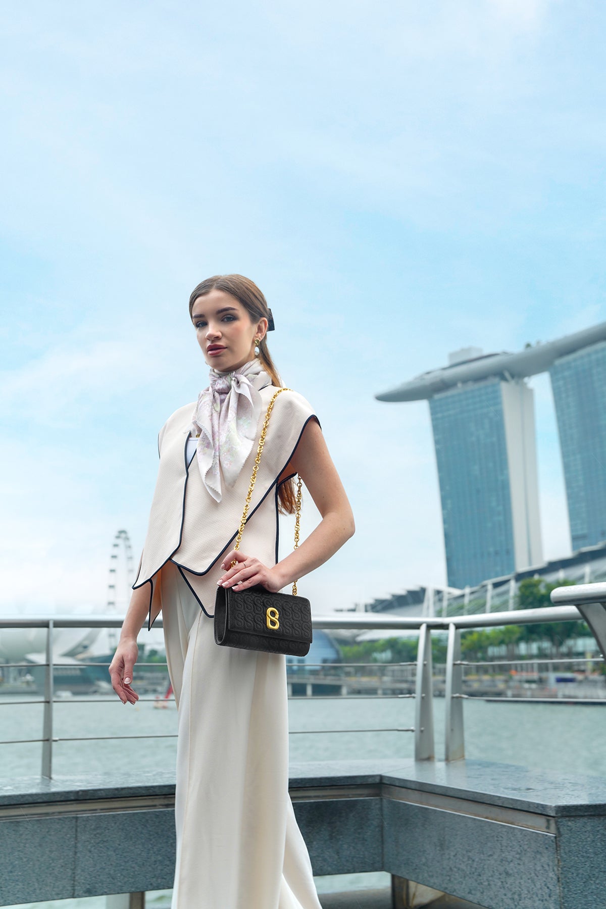 Luna Deri Zincirli Cüzdan - Siyah