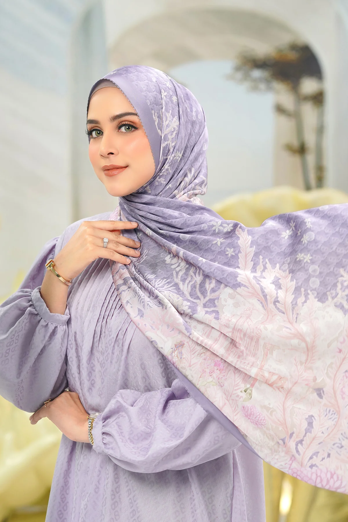 The Little Mermaid 2.0 - Anemone - Satin Shawl