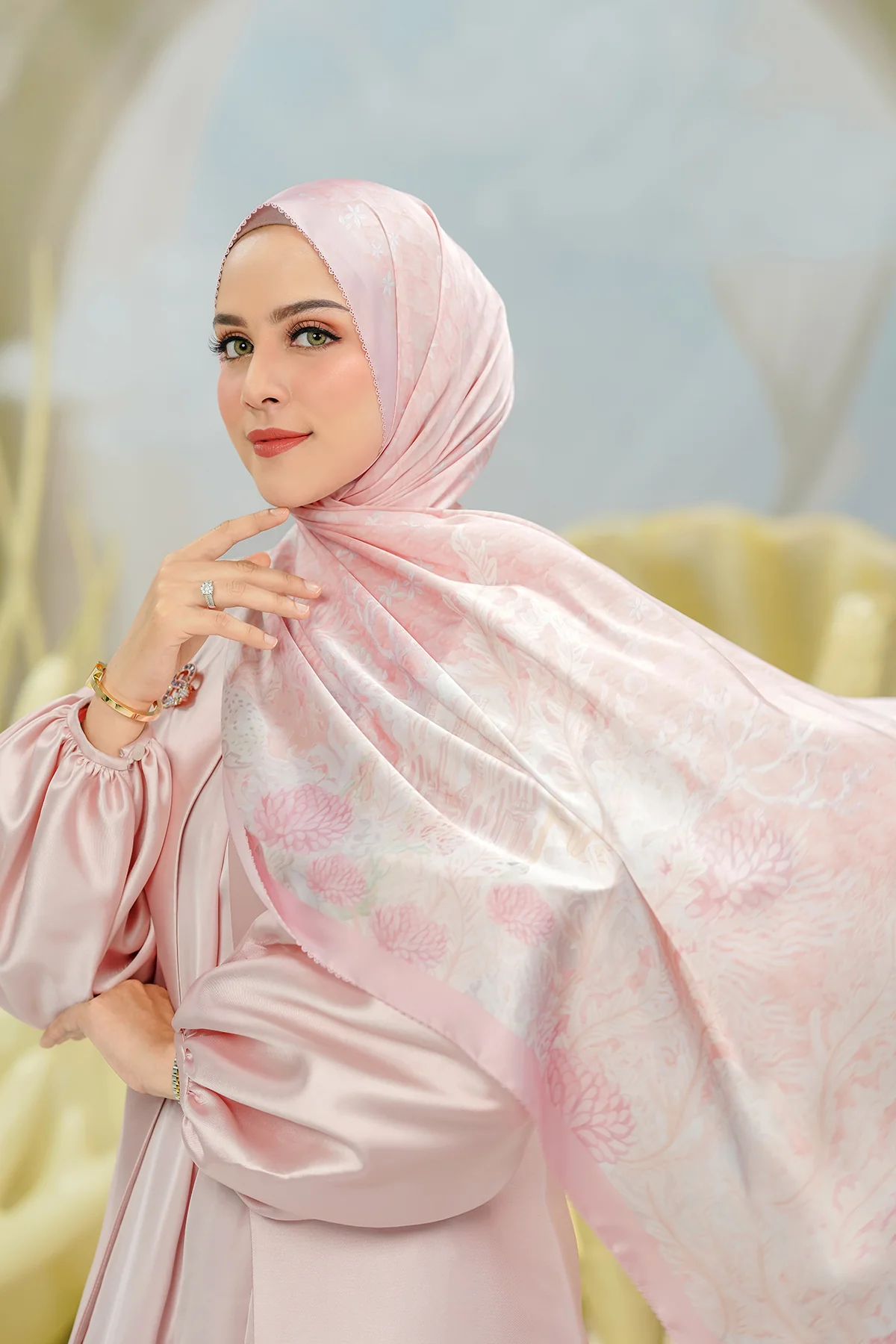 The Little Mermaid 2.0 - Coral - Satin Shawl