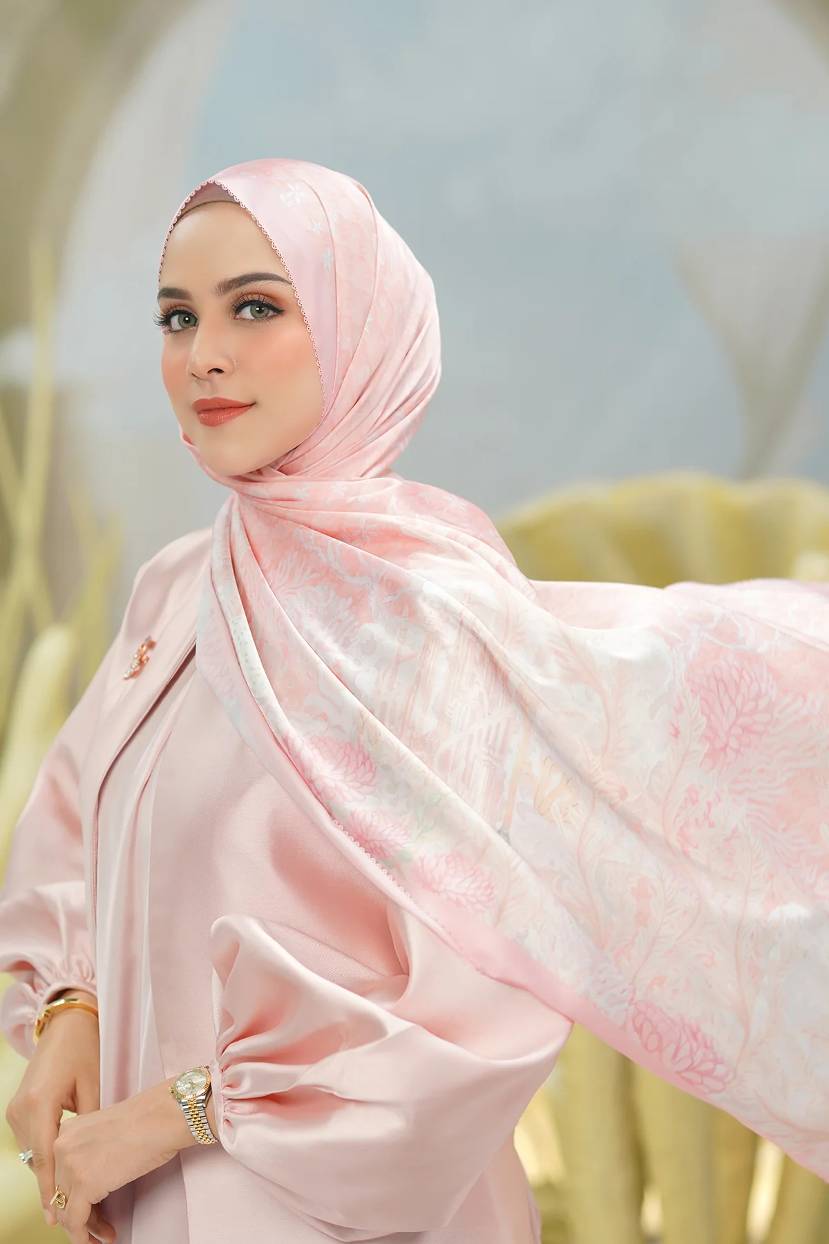 The Little Mermaid 2.0 - Coral - Satin Shawl