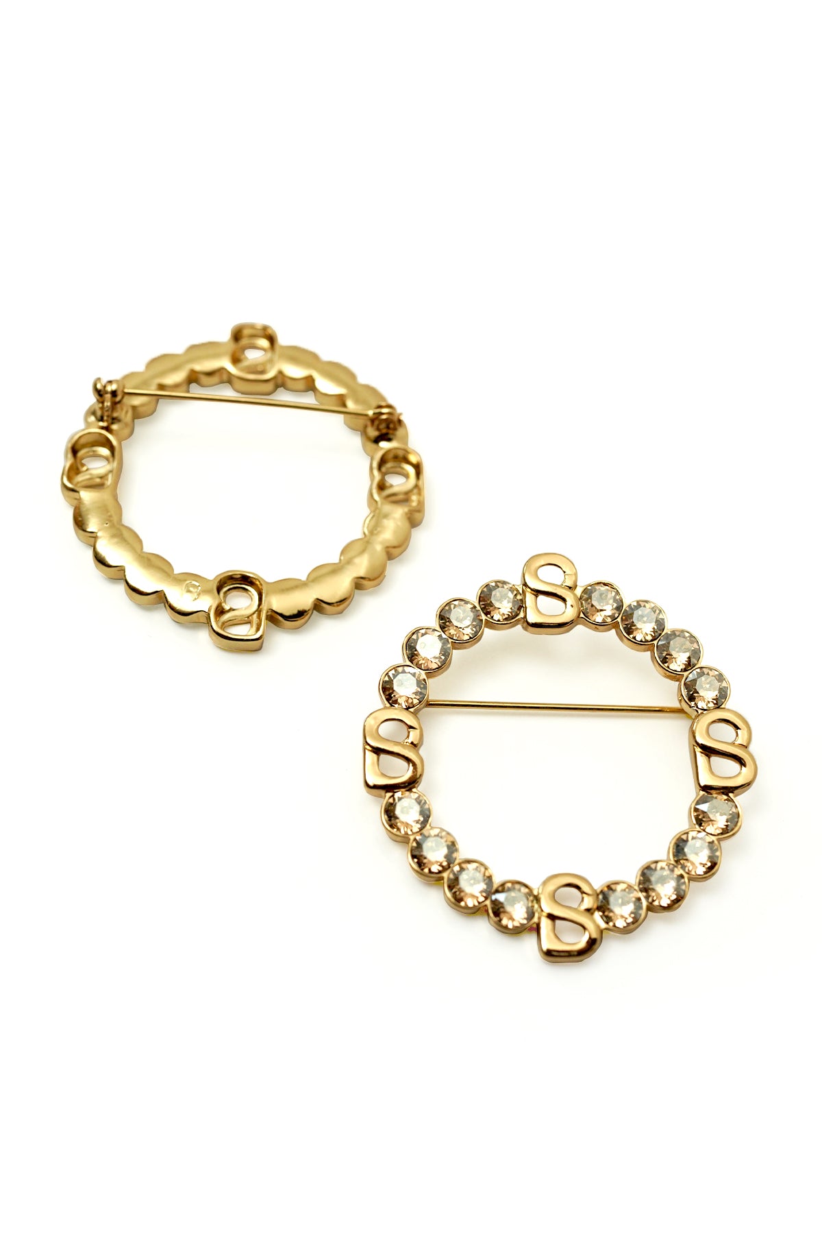 Anna Round Brooch - Golden