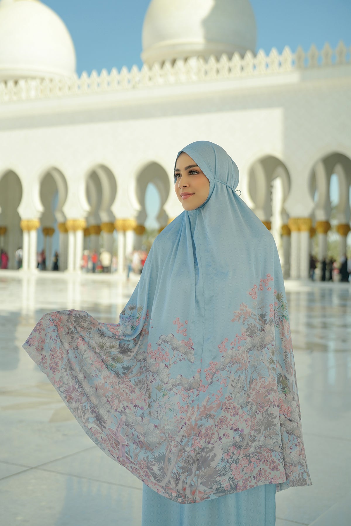 Al Qasr Prayer Robe - Mosaic