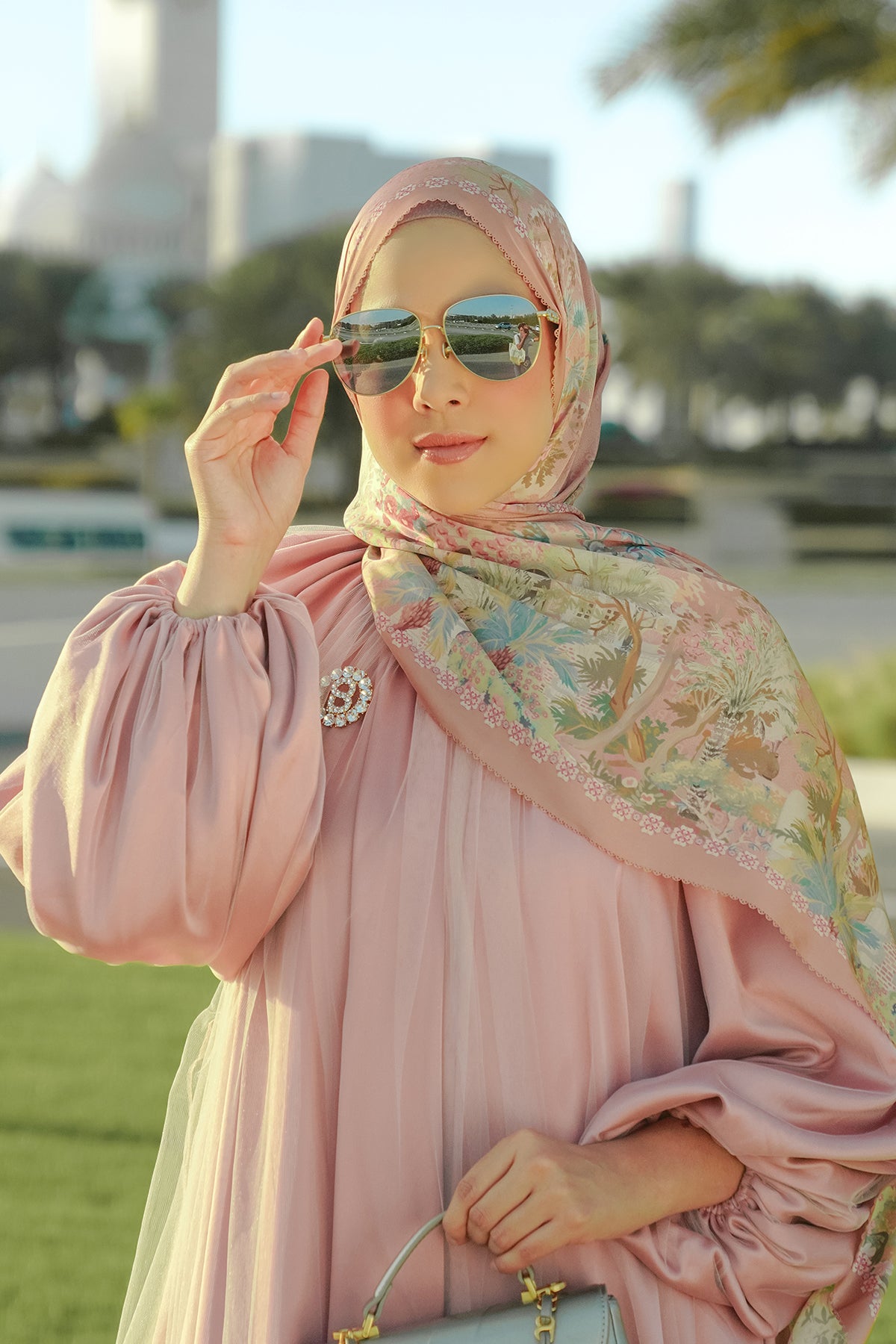 Al Qasr Satin Shawl - Clay