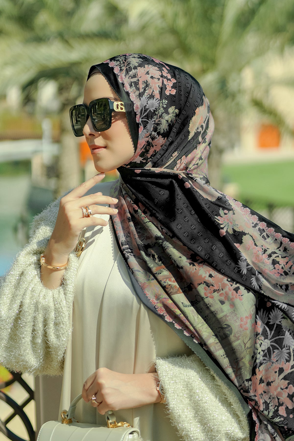 Al Qasr Satin Shawl - Mashrabiya