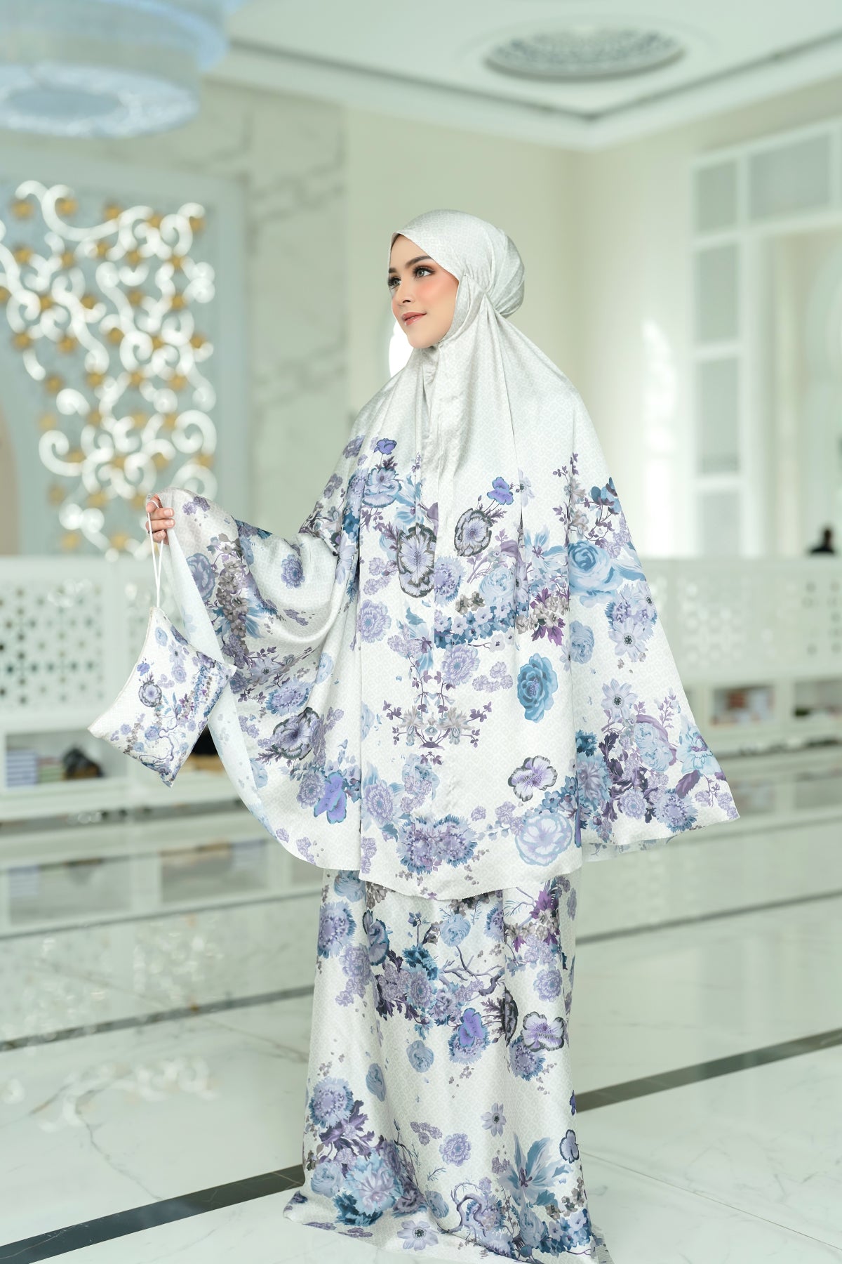 Blume Prayer Robe - Over Cast