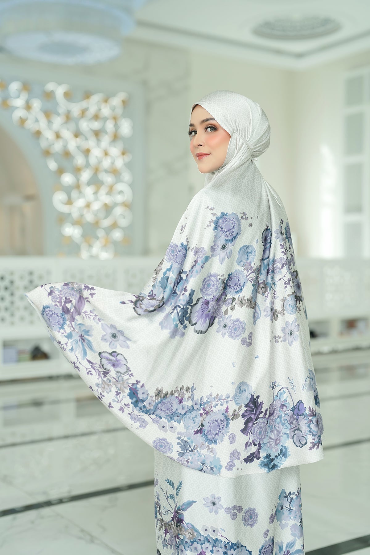 Blume Prayer Robe - Over Cast