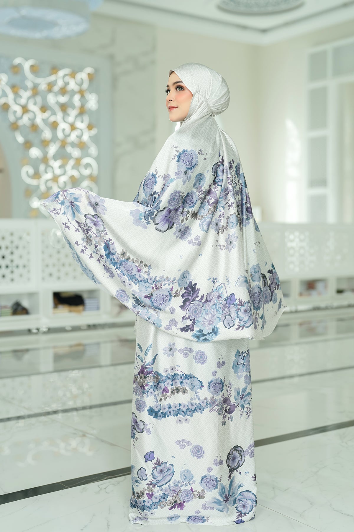 Blume Prayer Robe - Over Cast