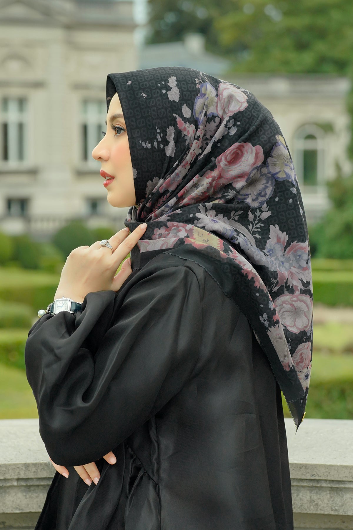 Blume Square - Jet Set