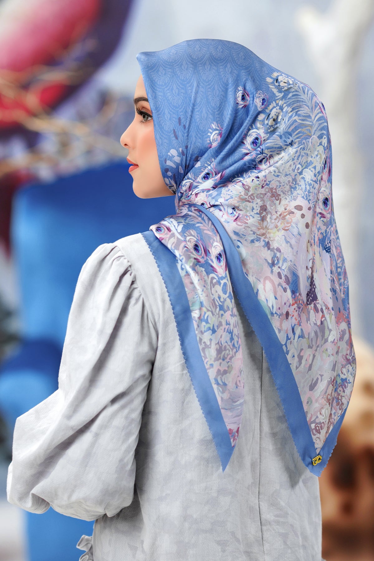 The Ederra Satin Square - Allure