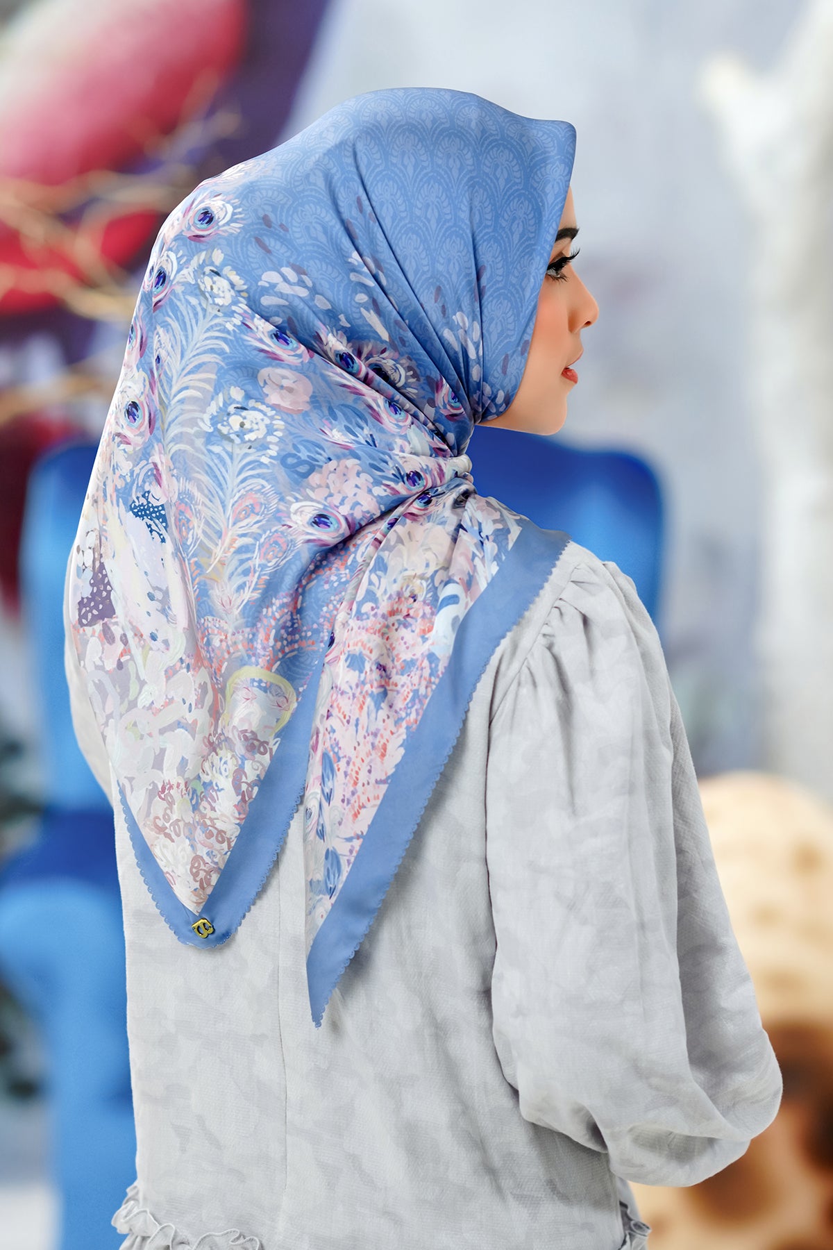 The Ederra Satin Square - Allure