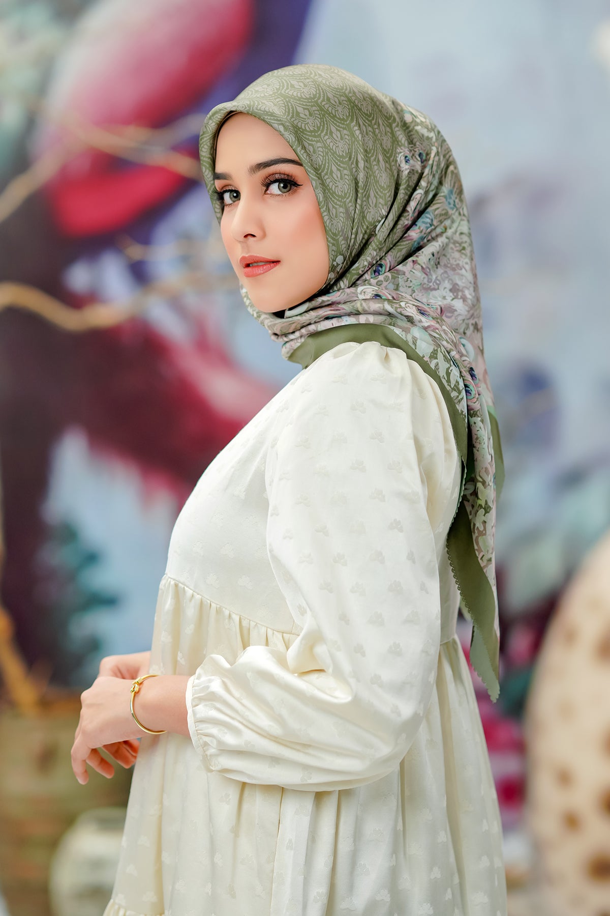 The Ederra Satin Square - Pickle