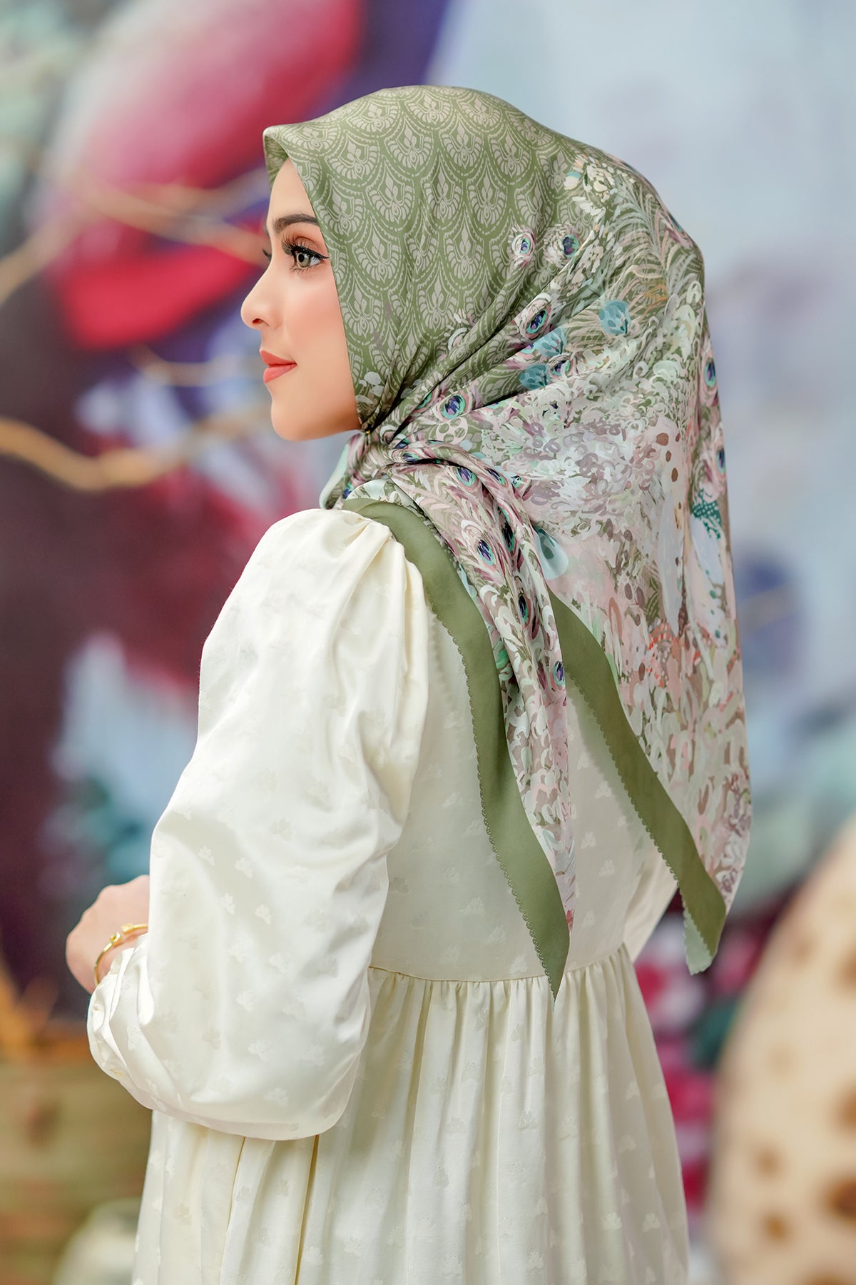 The Ederra Satin Square - Pickle