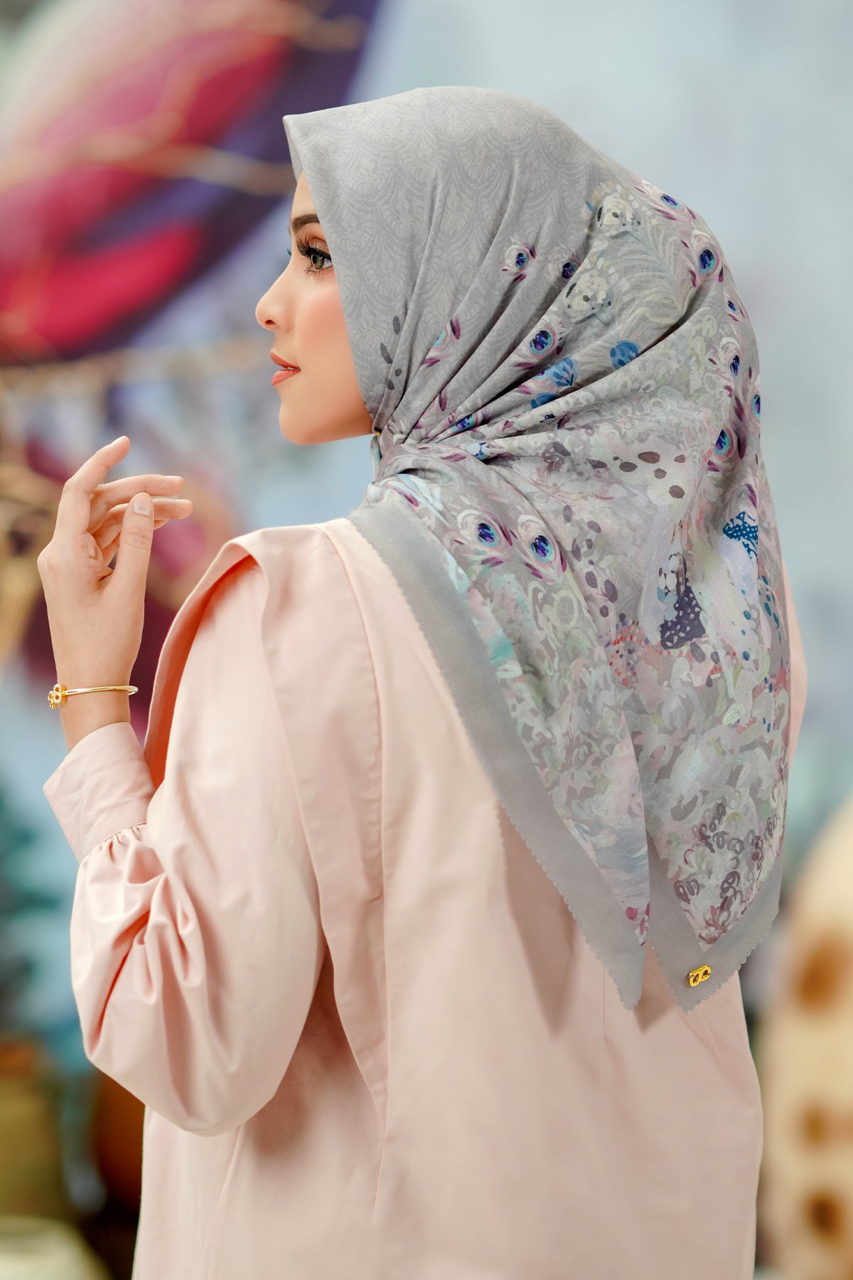 The Ederra Voal Square - Glacier