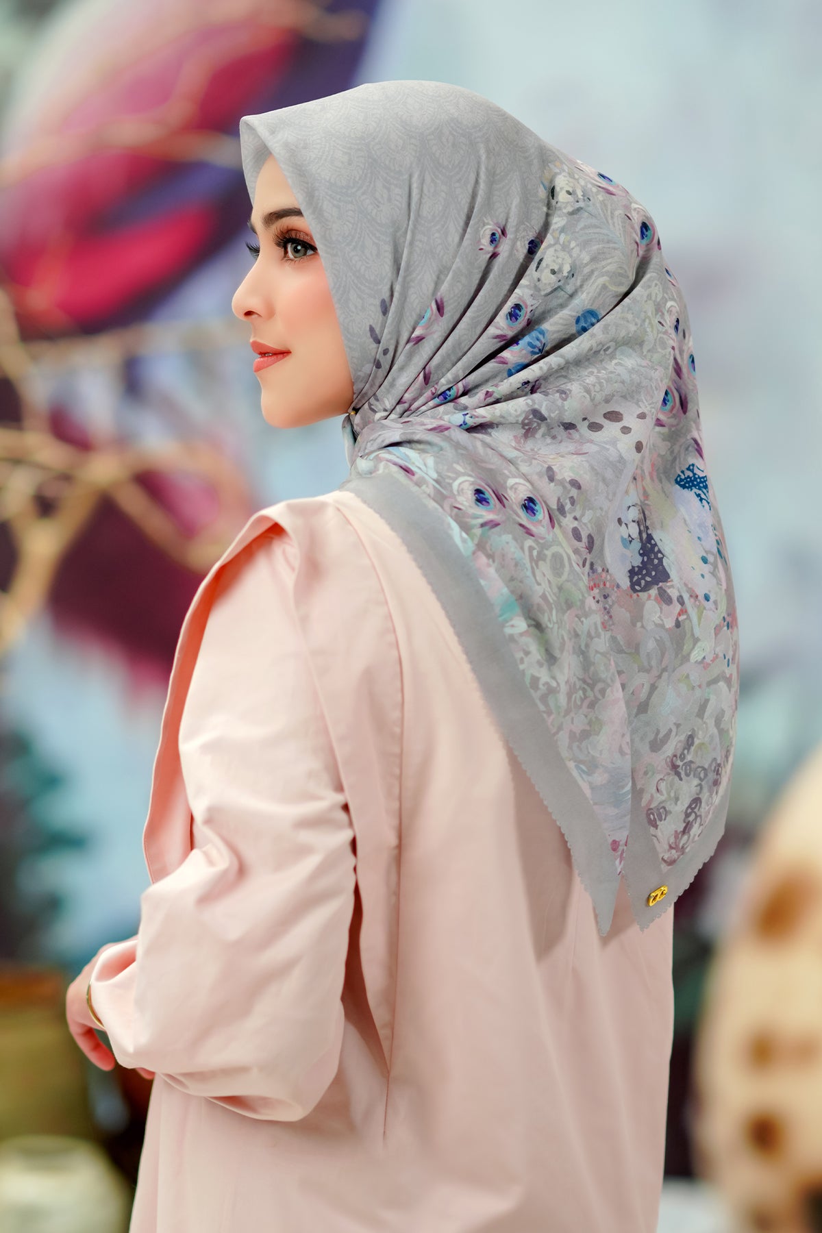 The Ederra Voal Square - Glacier