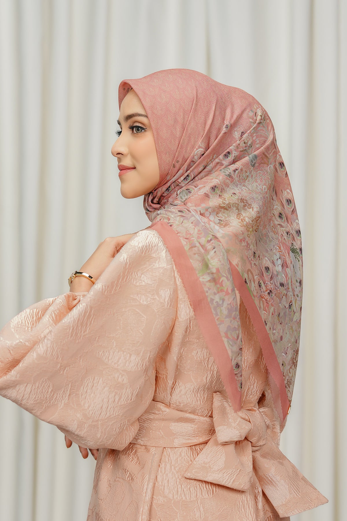 The Ederra 2.0 Square - Rose Jaipur