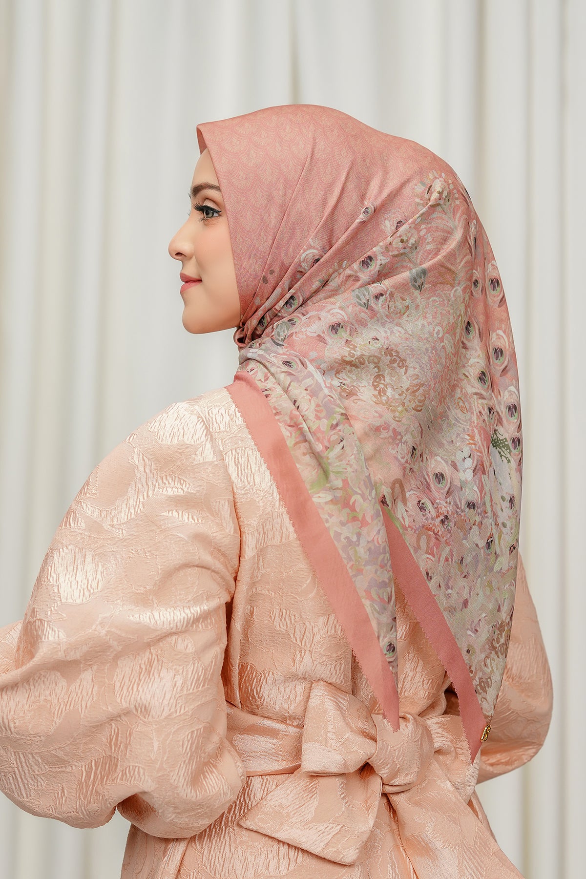 The Ederra 2.0 Square - Rose Jaipur