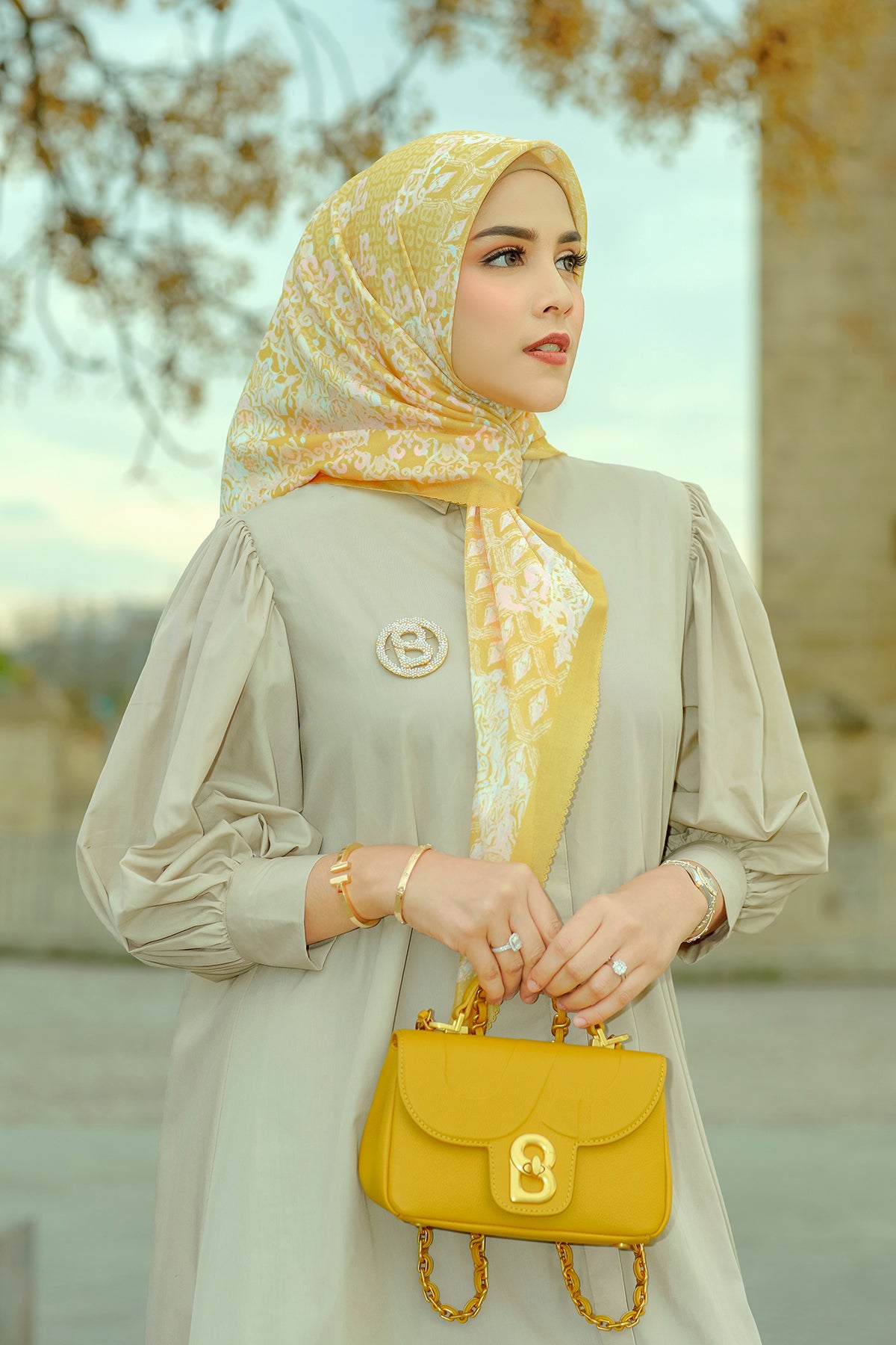 The Granada Square - Lemon