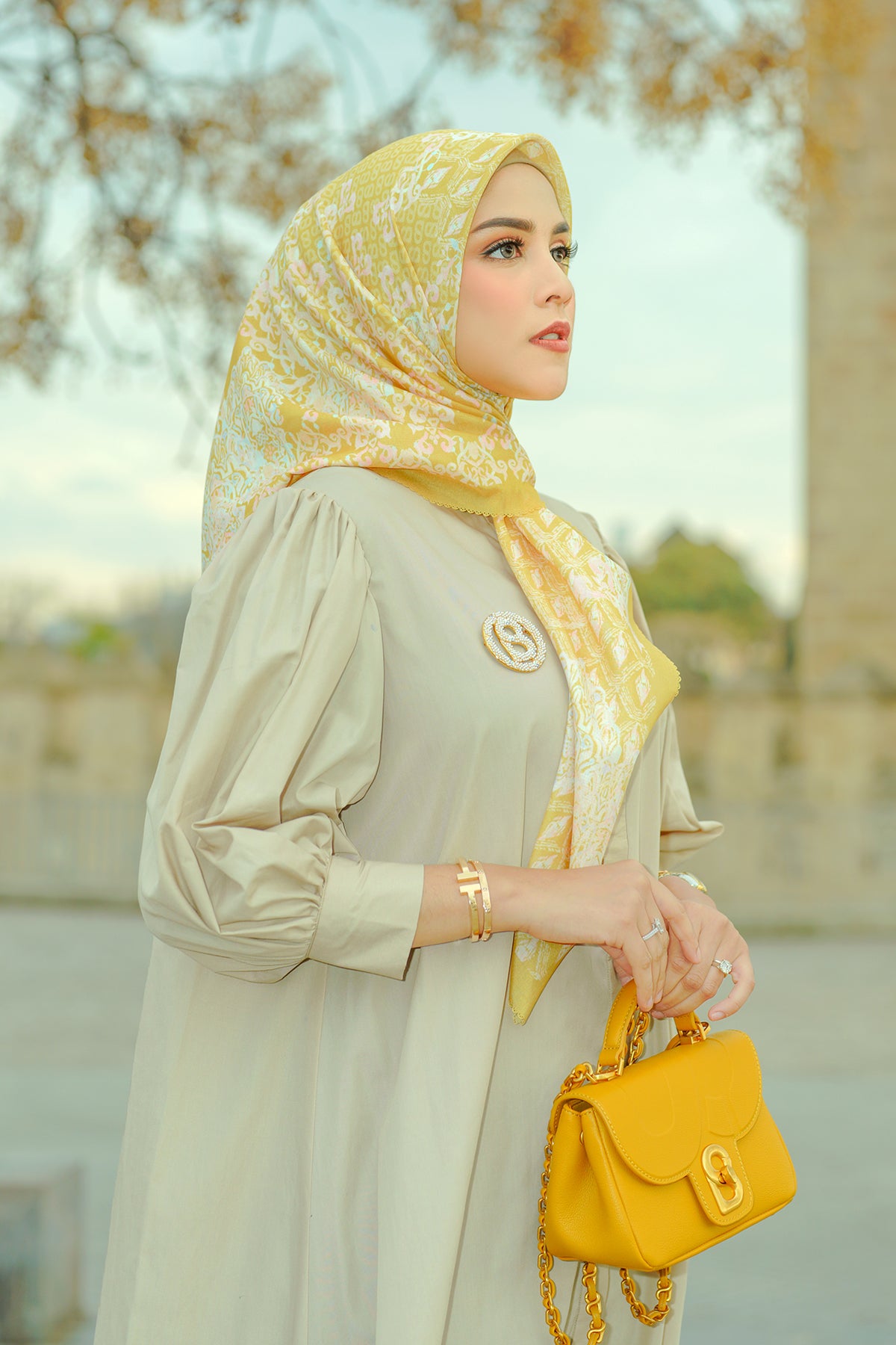 The Granada Square - Lemon