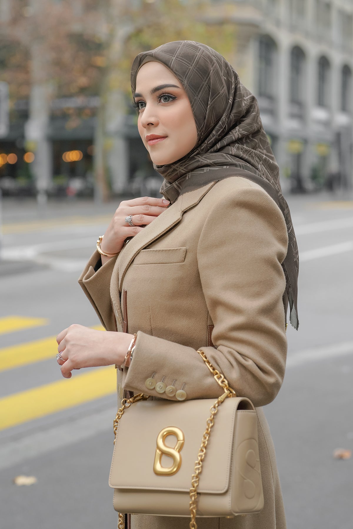 Louvre Genişletilmiş Kare - Tik