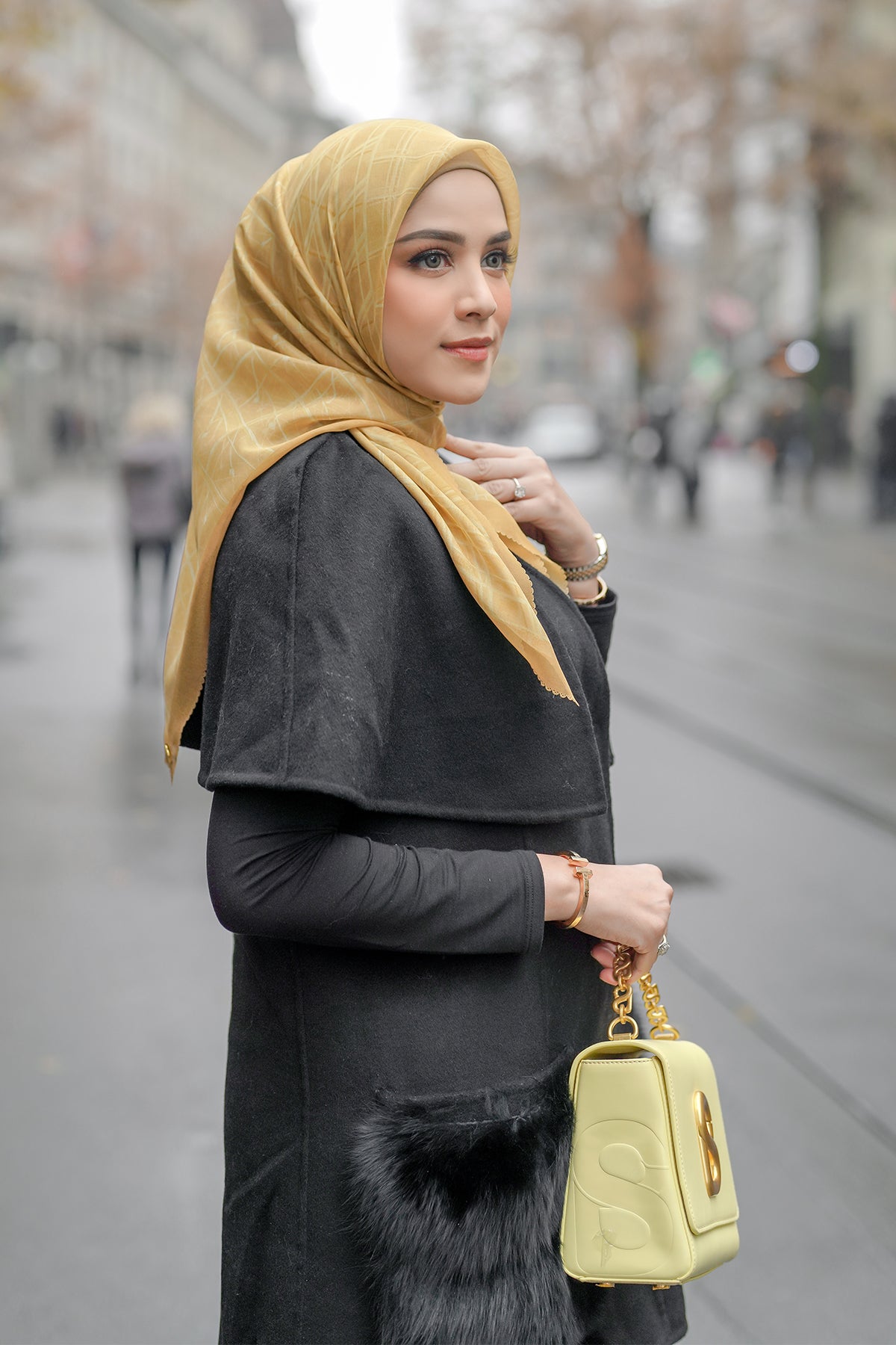 Louvre Genişletilmiş Meydanı - Ayçiçeği