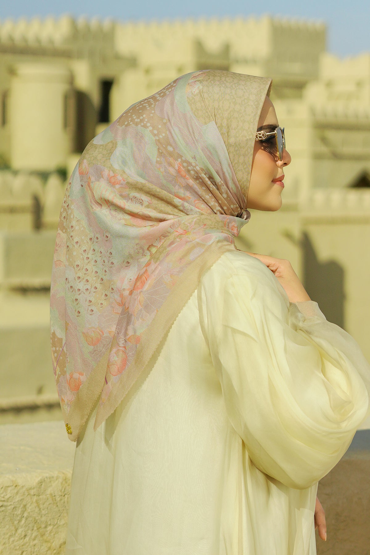 Arabian Night Square - Golden Lamp