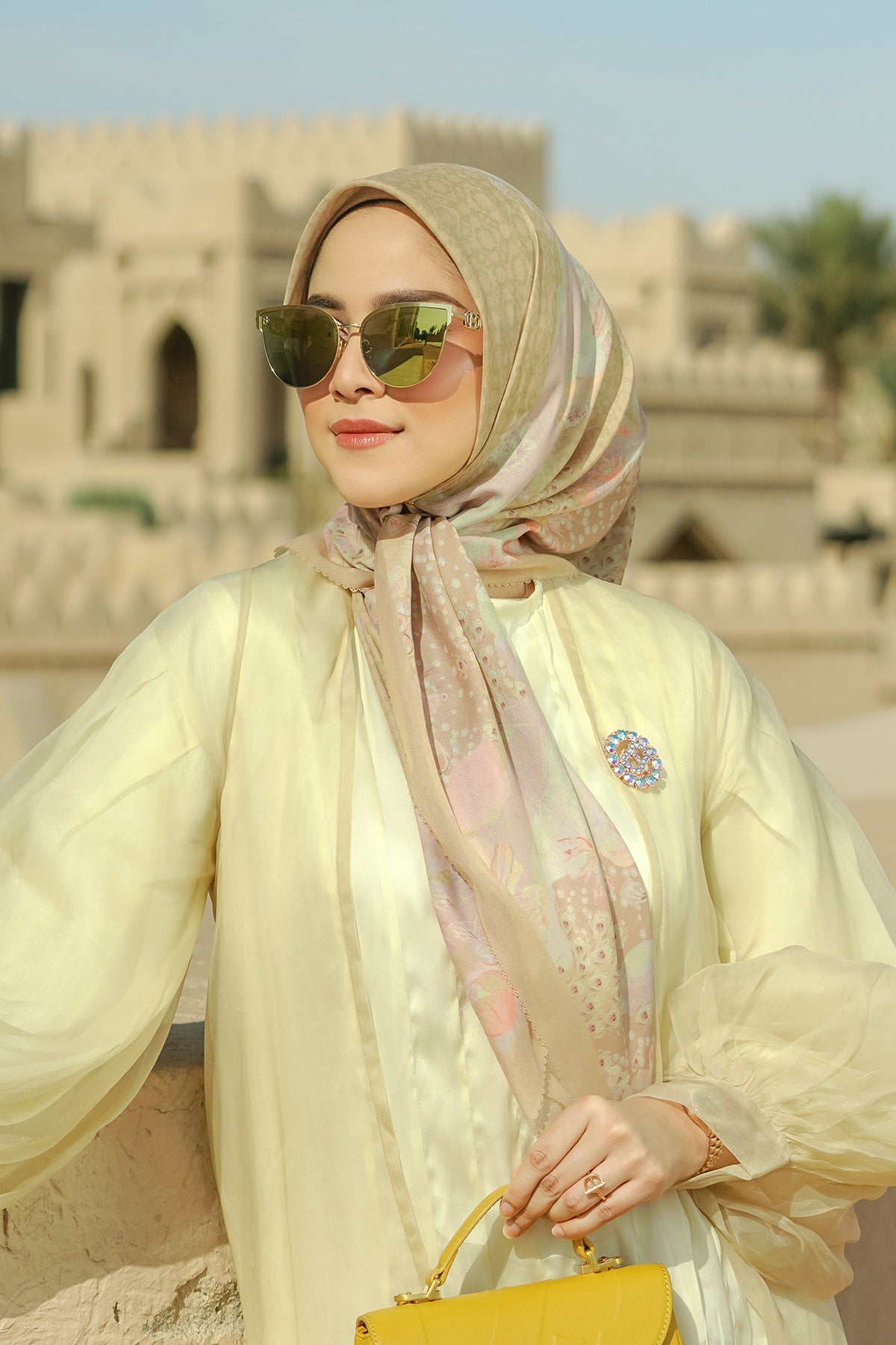 Arabian Night Square - Golden Lamp