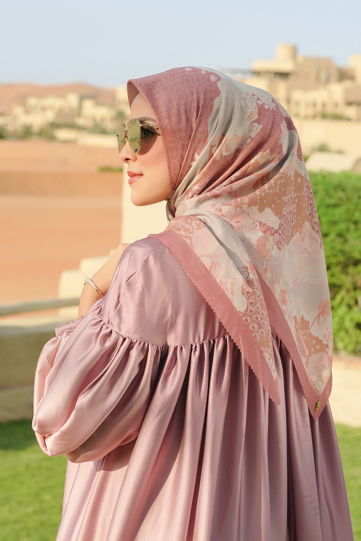 Arabian Night Square - Parade