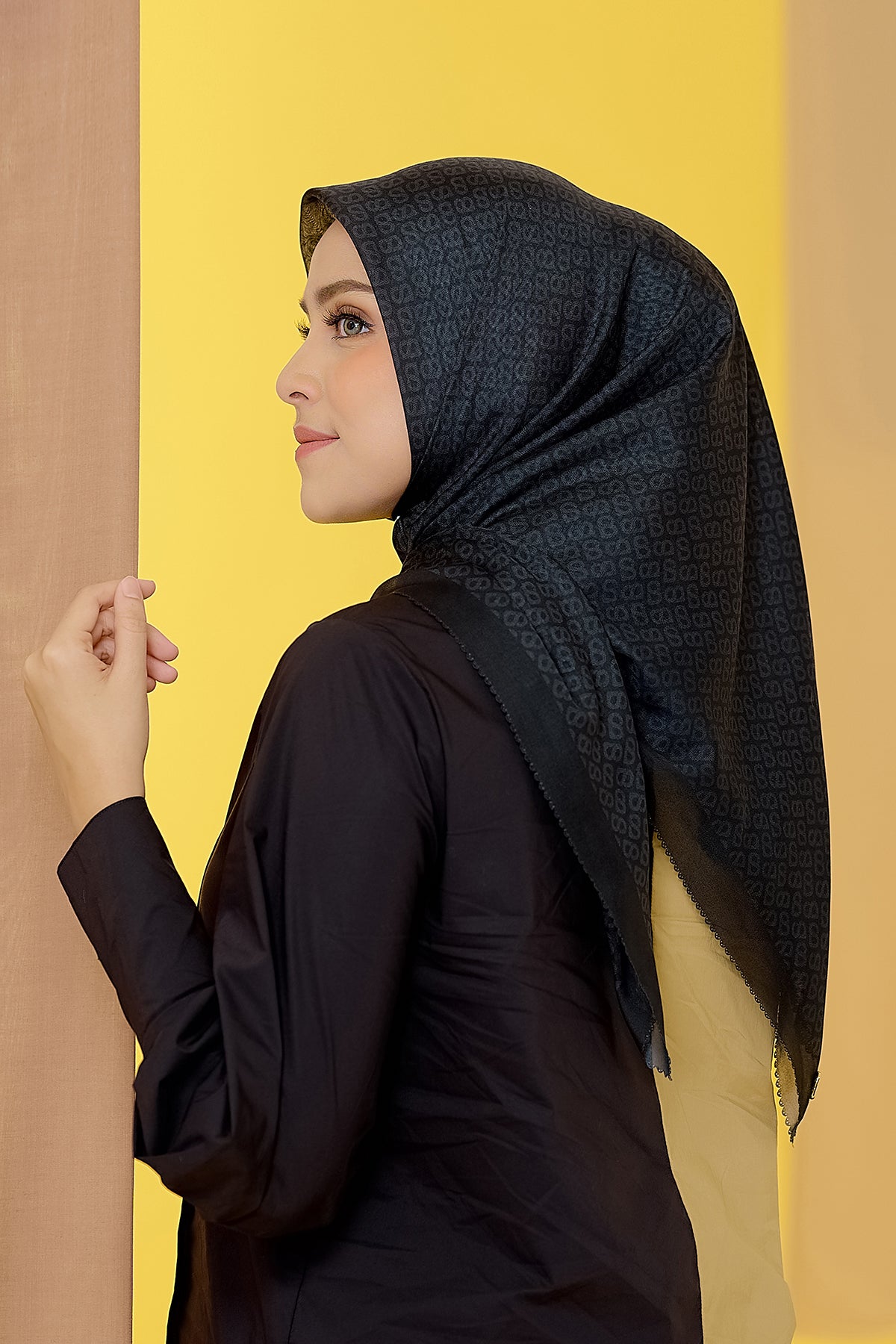 The Tapis Square - Caviar