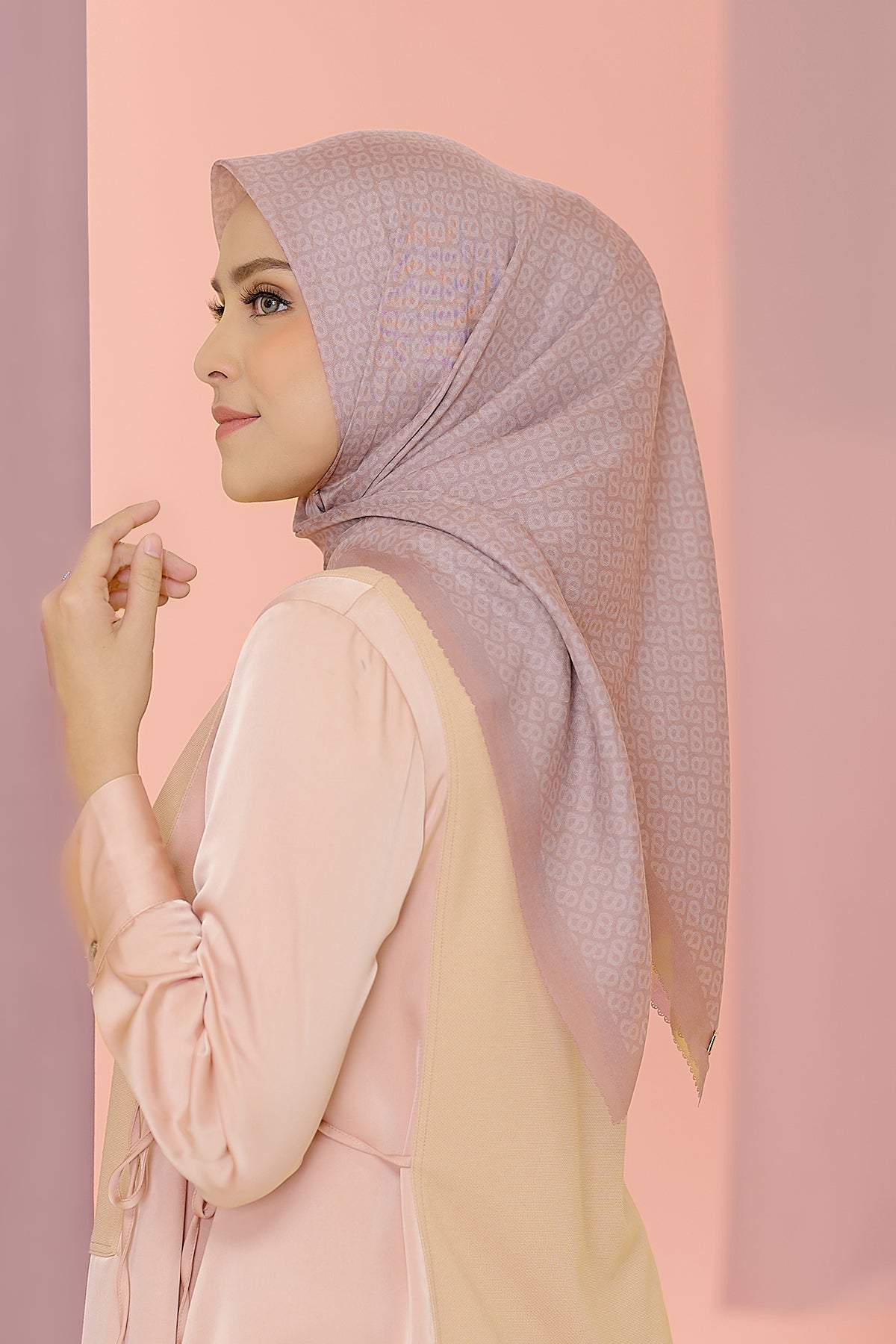 The Tapis Square - Peach Whip